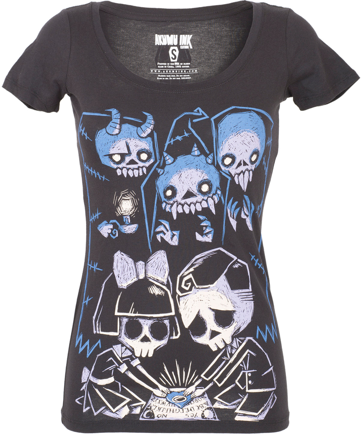Akumu_Ink_PLAY_WITH_SPIRITS_Creepy_SKULL_Scoop_Women_T-SHIRT_Oberteil-1