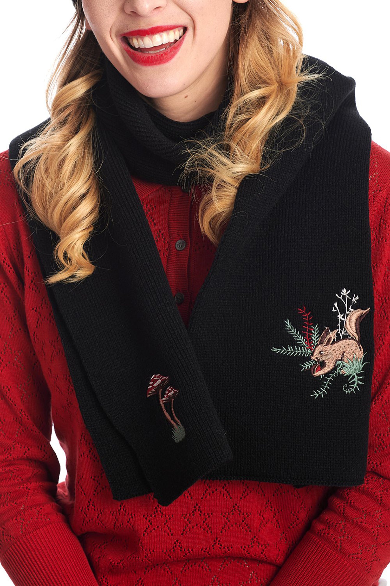 Banned_MAGIC_WOODLAND_Retro_Mushroom_Rabbit_Knitted_STRICKSCHAL_Schwarz-2
