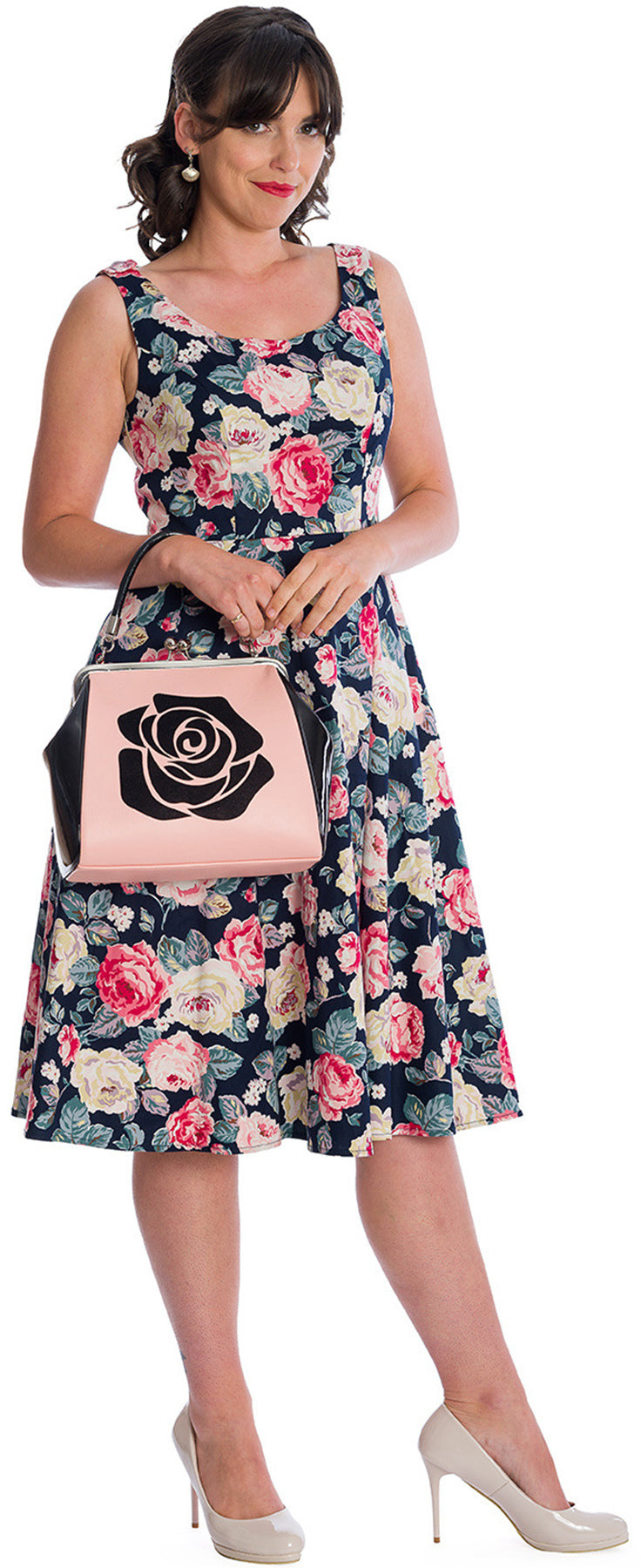 Banned_ROSE_BLOOM_FIT_and_FLARE_Blueten_FLOWERS_Traeger_50s_SWING_DRESS_Kleid_killer_kirsche_2