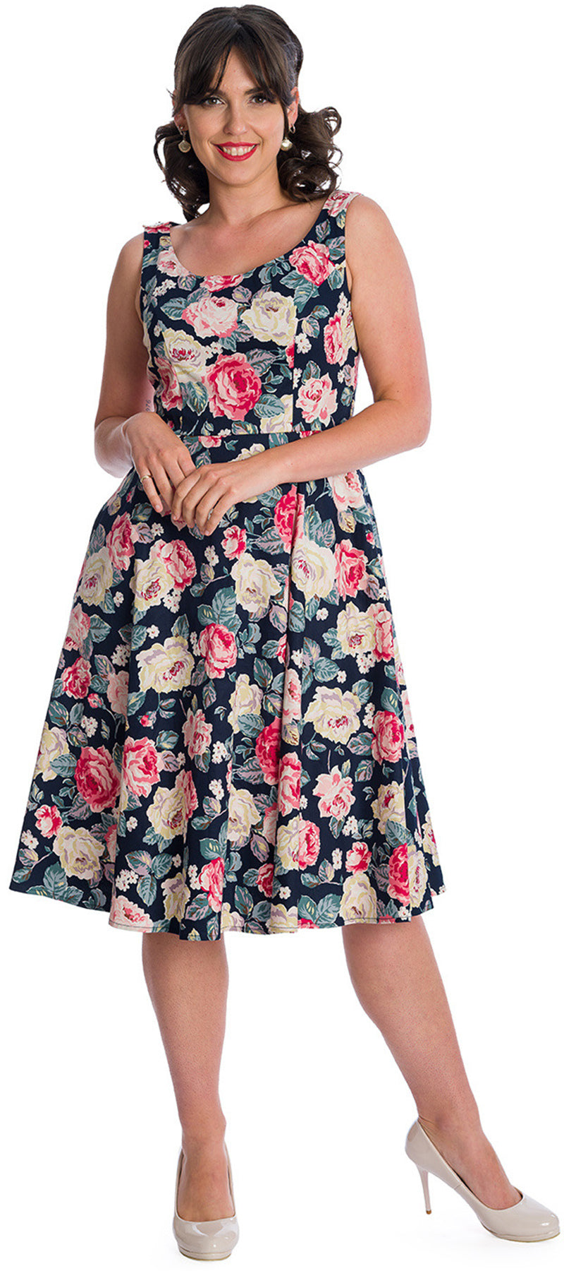 Banned_ROSE_BLOOM_FIT_and_FLARE_Blueten_FLOWERS_Traeger_50s_SWING_DRESS_Kleid_killer_kirsche_3