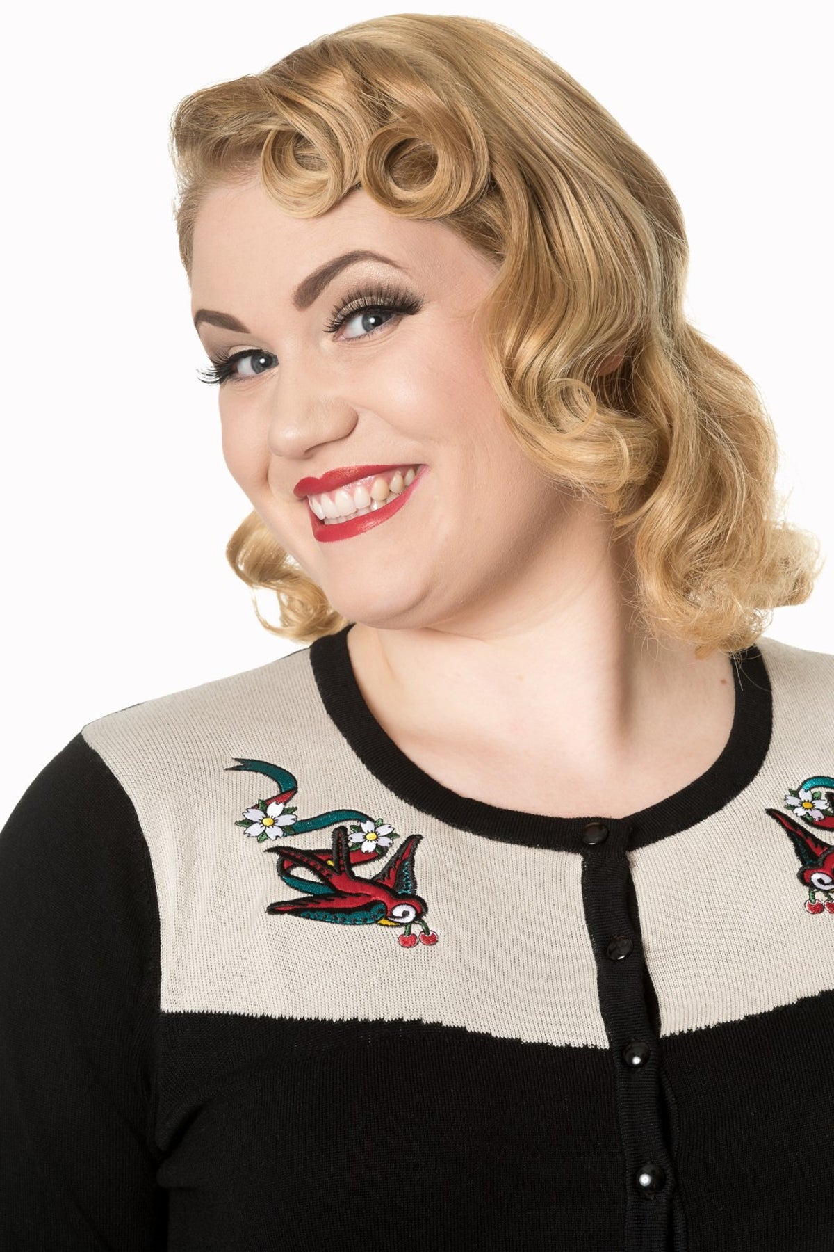 Banned_YOUNG_LOVE_Schwalben_OLDSHOOL_Tattoo_CARDIGAN_Strickjacke_-_Plus_Size_killer_kirsche_3