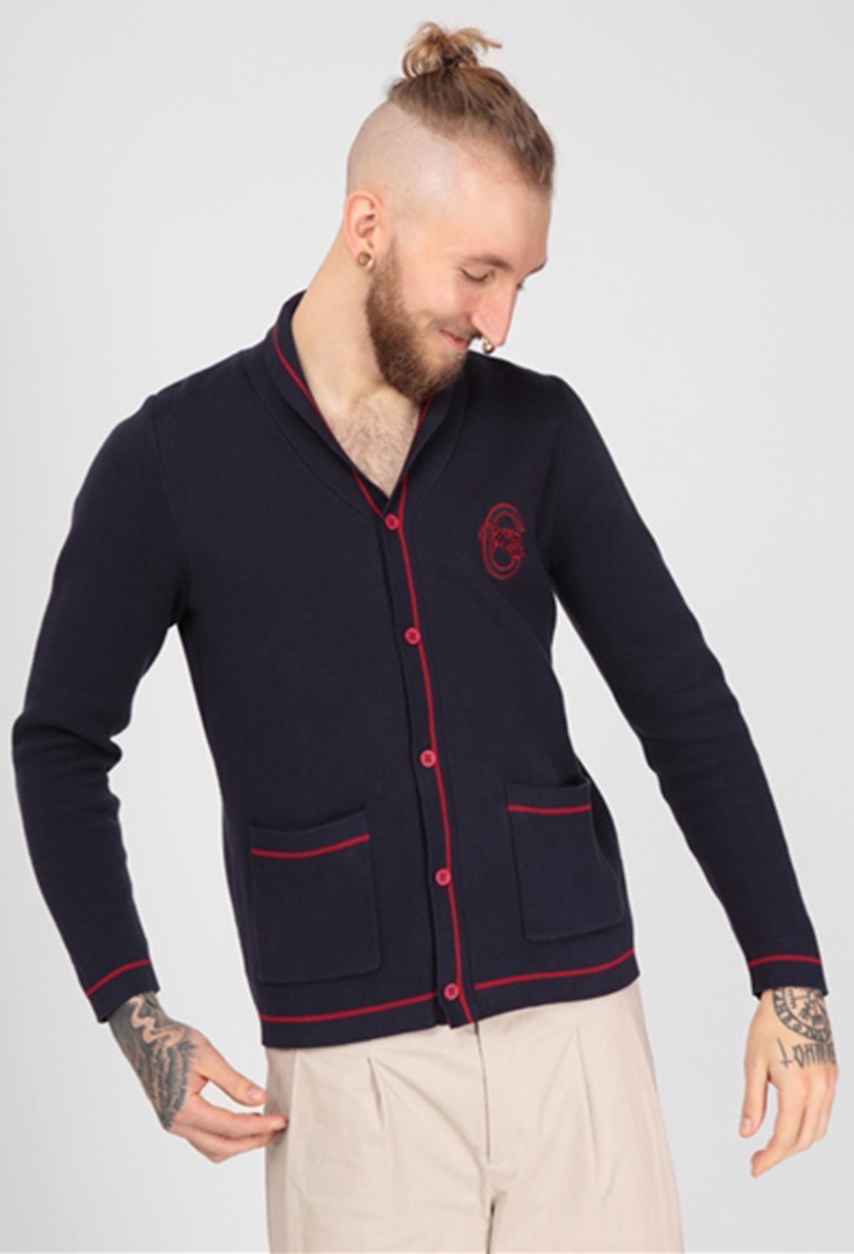 Collectif_ADRIAN_Vintage_PLAIN_V-NECK_Langarm_Retro_Strickjacke_CARDIGAN_Blau_killer_kirsche_1