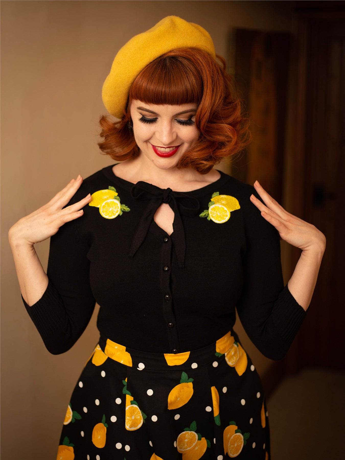 Collectif_CHARLENE_Lemons_Schleife_EMBROIDERY_Strickjacke_CARDIGAN_killer_kirsche_2