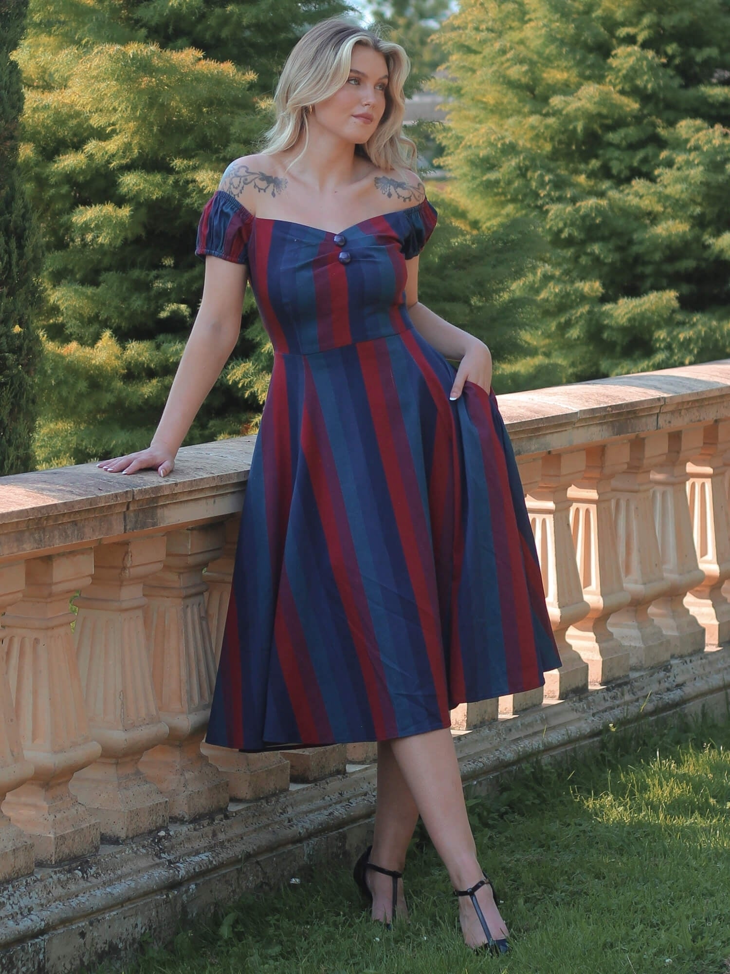Collectif_DOLORES_50s_JEWEL_STRIPE_Streifen_Sweetheart_Retro_SWING_DRESS_Kleid_killer_kirsche_2