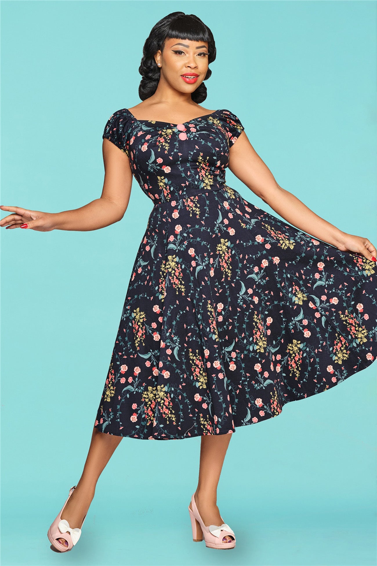 Collectif_DOLORES_HOLLYHOCKS_Vintage_HOORAY_Blueten_Floral_Pin_Up_SWING_Kleid_-_Dunkelblau-3