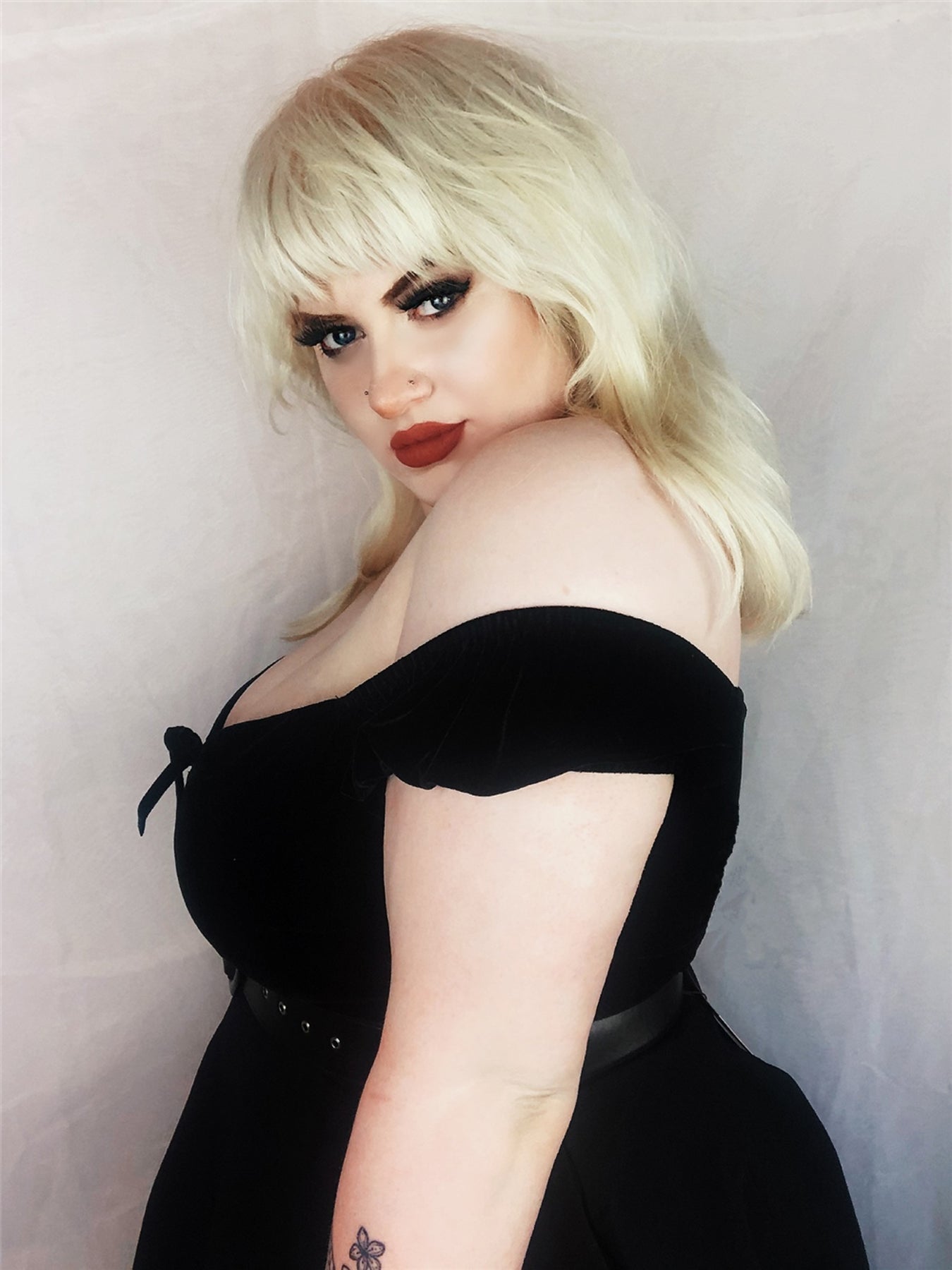 Collectif_DOLORES_Vintage_Darkwear_Velvet_Pin_Up_Top_SHIRT_Bluse_Schwarz_killer_kirsche_6zcGcInwatHN8R