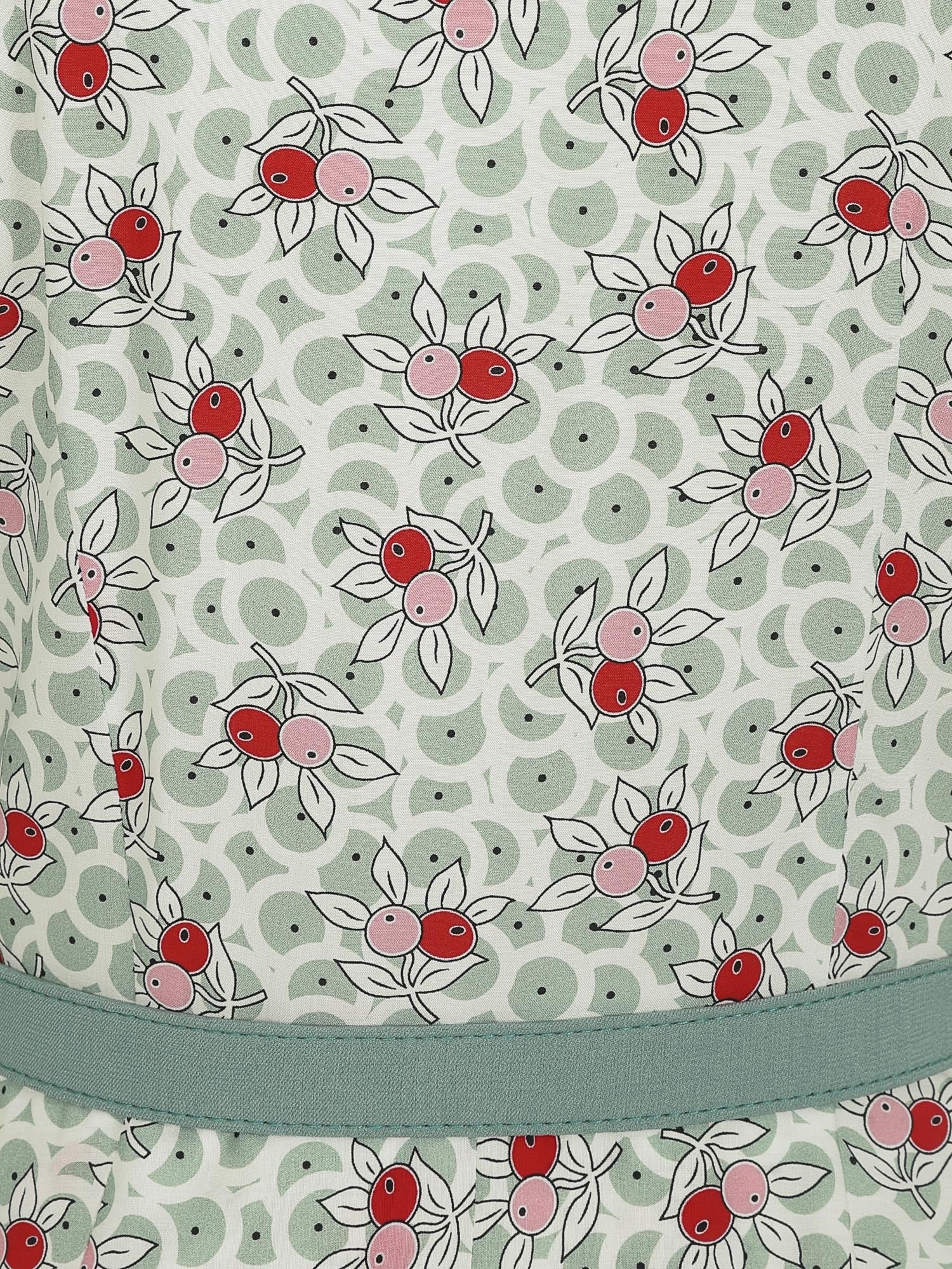 Collectif_GLORIA_BERRY_BUSH_50s_Buttoned_V-NECK_Kurzarm_A-LINIE_DRESS_Hemdkleid_killer_kirsche_3