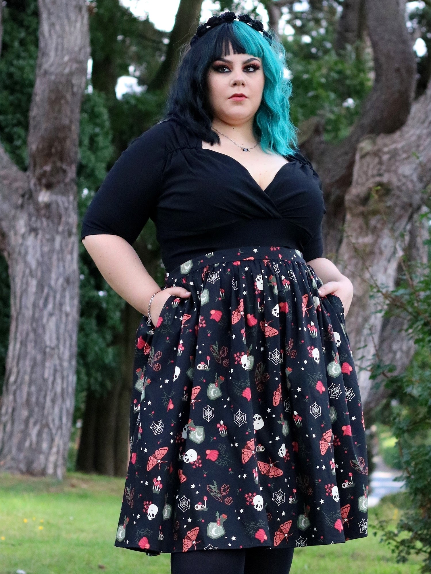 Collectif_JASMINE_WITCHES_GARDEN_Halloween_SKULLS_50s_SWING_SKIRT_Rock_killer_kirsche_2