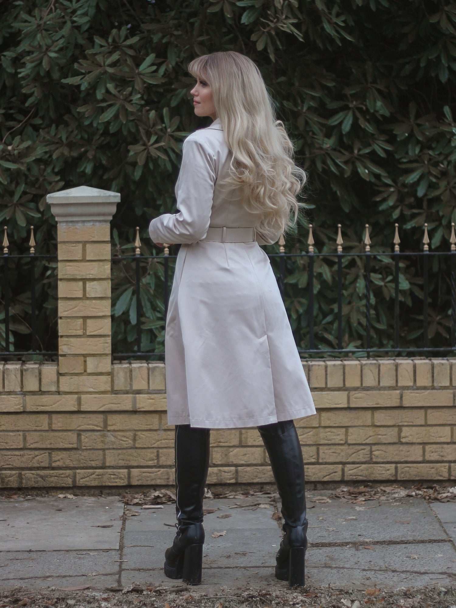 Collectif_JOLIANNA_Vintage_PLEATED_A-Linie_Retro_TRENCH_COAT_Mantel_Beige_killer_kirsche_2tWlprQYA5kcVi