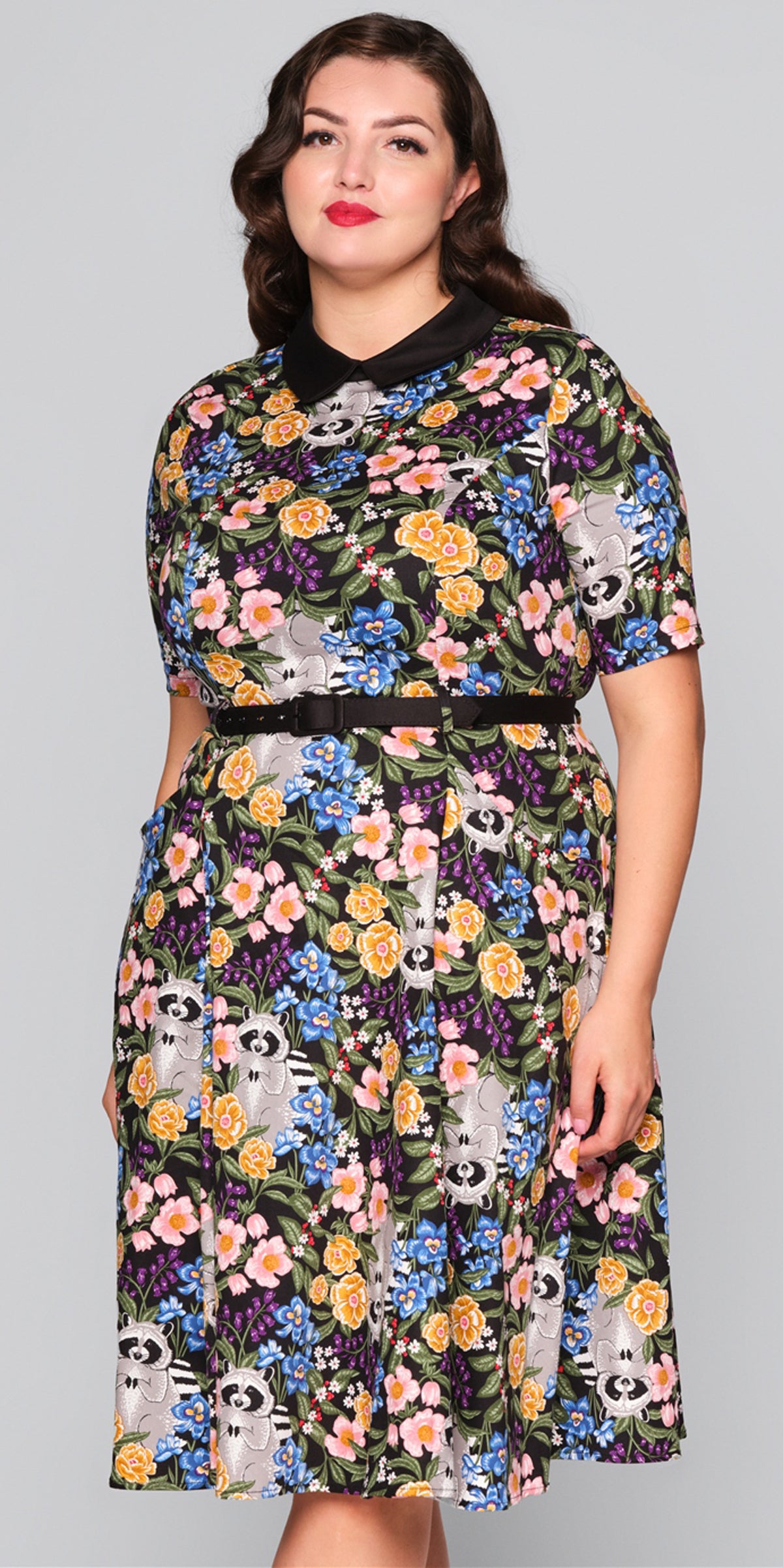 Collectif_WINONA_FOREST_Vintage_Floral_RACCOON_Waschbaer_BUBIKRAGEN_Kleid_Dress-1A5ygTgQU0dodb