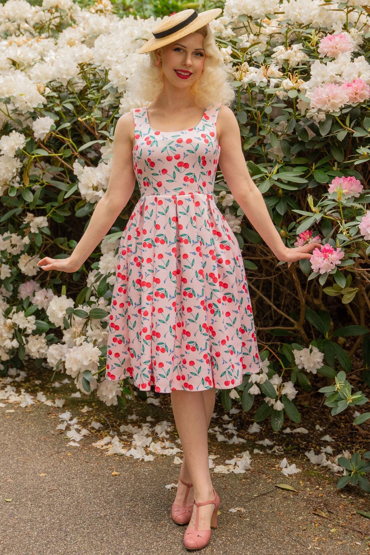 Dolly_and_Dotty_AMANDA_PINK_CHERRY_Retro_Traeger_Kirschen_Flared_Swing_KLEID_Dress_-_Pink-2