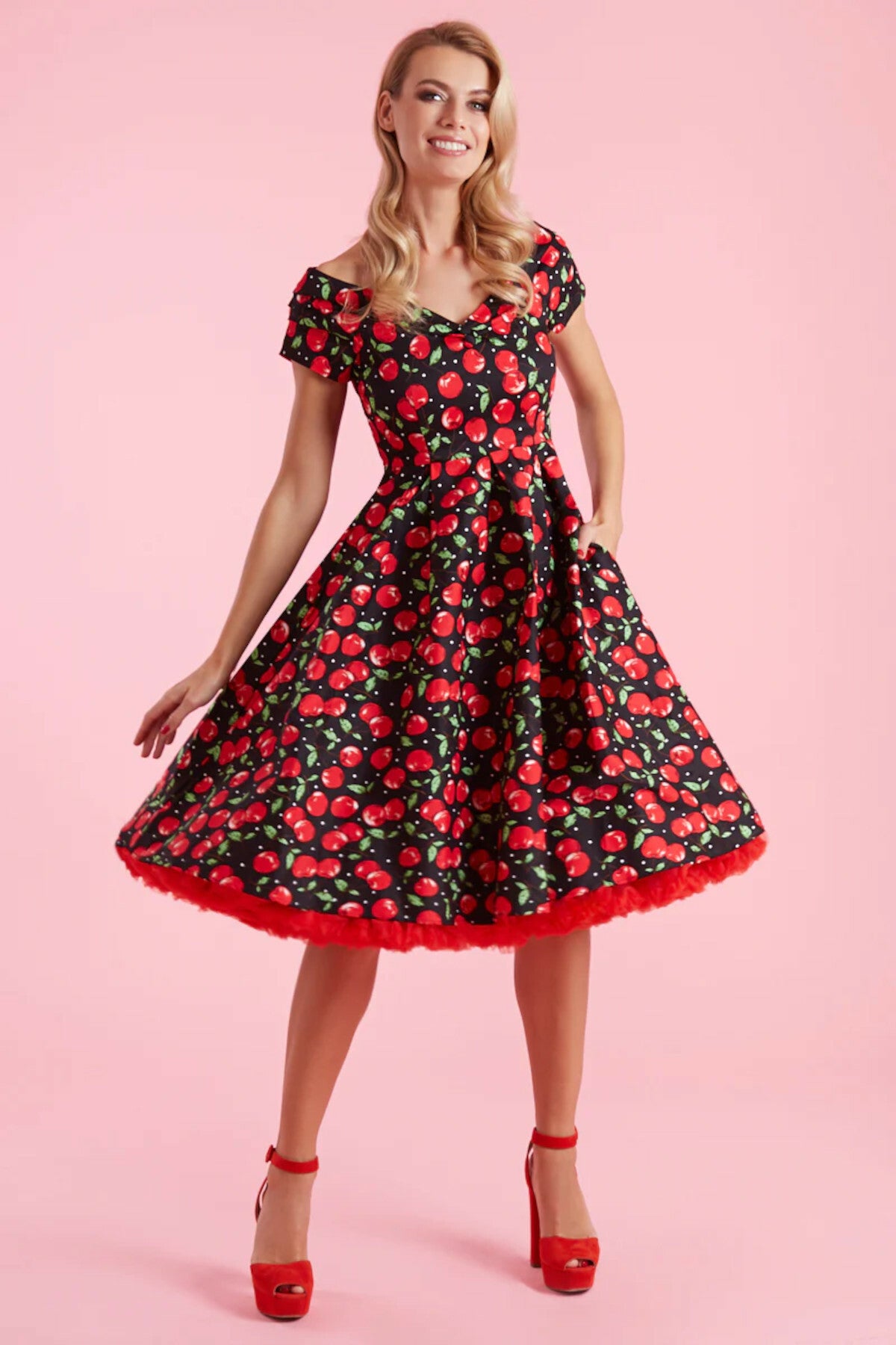 Dolly_and_Dotty_LILY_50s_CHERRY_Kirschen_Pleated_V-Neck_SWING_DRESS_Kleid__killer_kirsche_2qR1uEKV4UDrsW