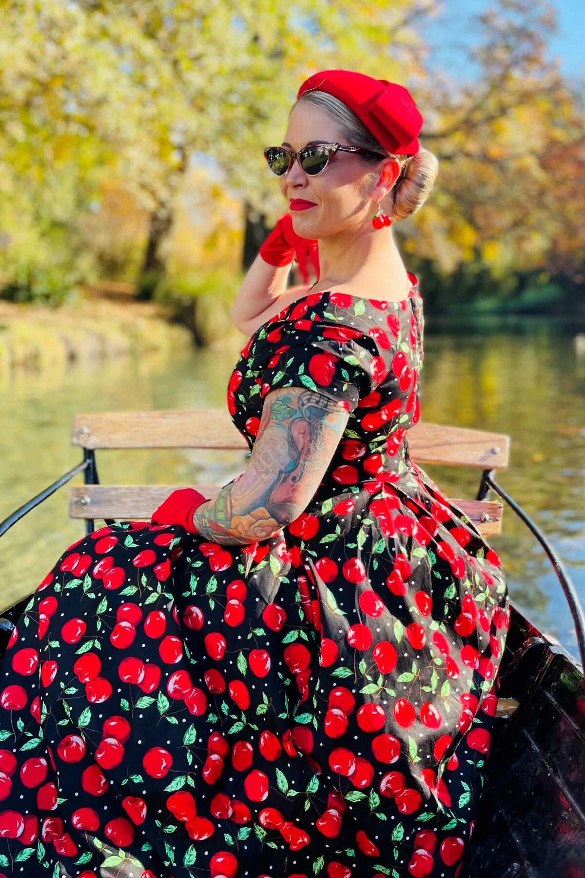Dolly_and_Dotty_LILY_50s_CHERRY_Kirschen_Pleated_V-Neck_SWING_DRESS_Kleid__killer_kirsche_6DptJmQRPik0sr
