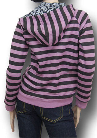 EMILY_THE_STRANGE_-_Paisley_Flower_Hooded_Sweatshirt_killer_kirsche_3lne1YOfQmAUNF