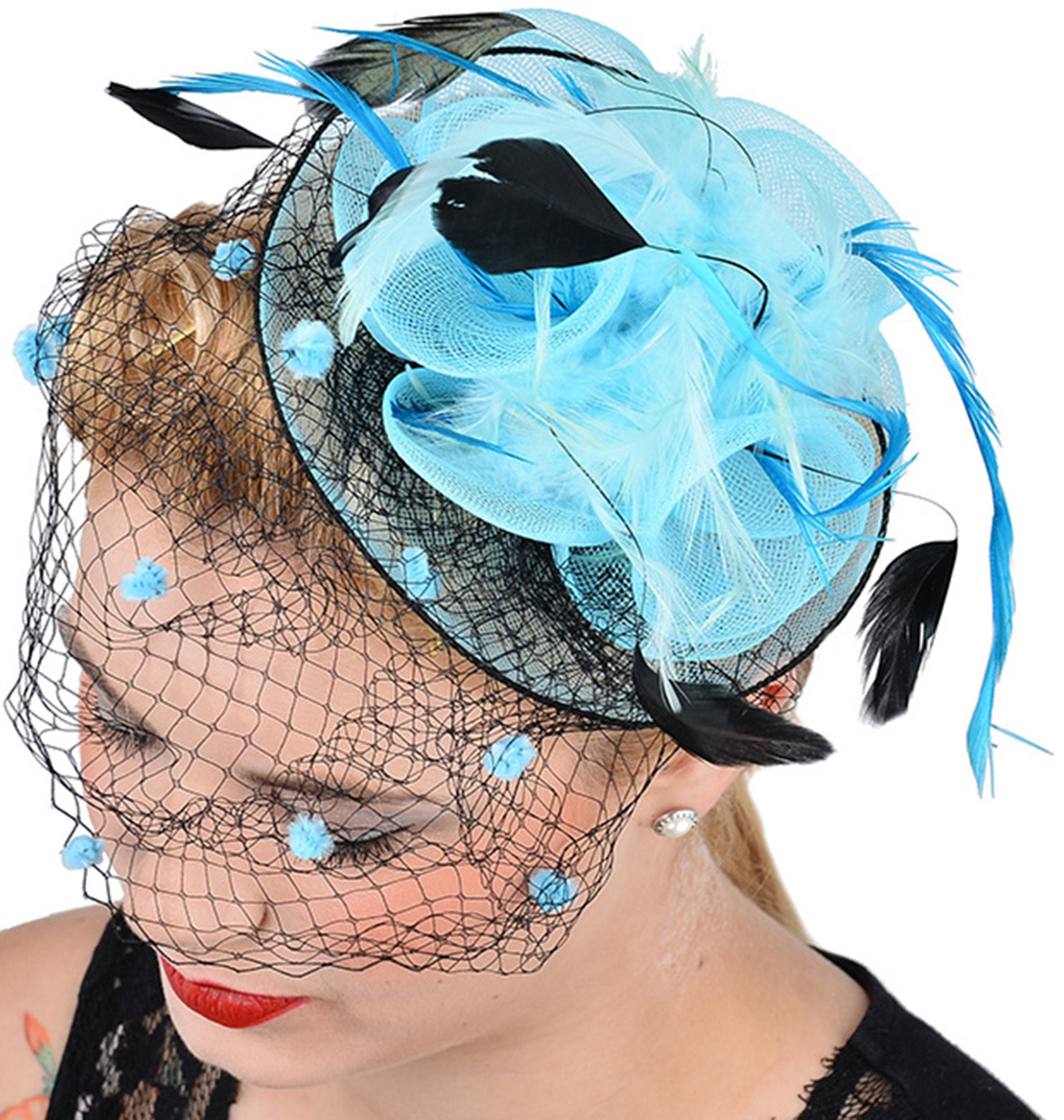 Edles_50s_Feather_NETZTueLL_Feder_Headpiece_-_Hellblau_killer_kirsche