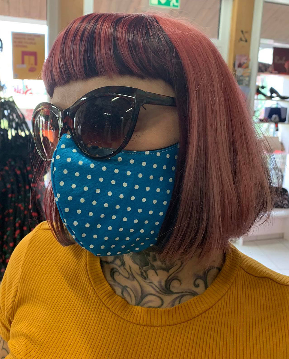 Genaehte_Punkte_BEHELFSMASKE_Behelfs-Mund-Nasen-Maske_Blau_mit_Vlies_und_Gummiband03