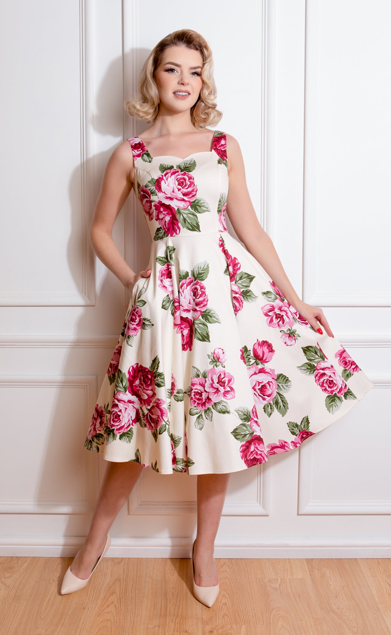 Hearts_Roses_FRANCES_50s_FLORAL_Vintage_Blueten_ROSES_Rosen_Retro_Swing_Dress_KLEID-1