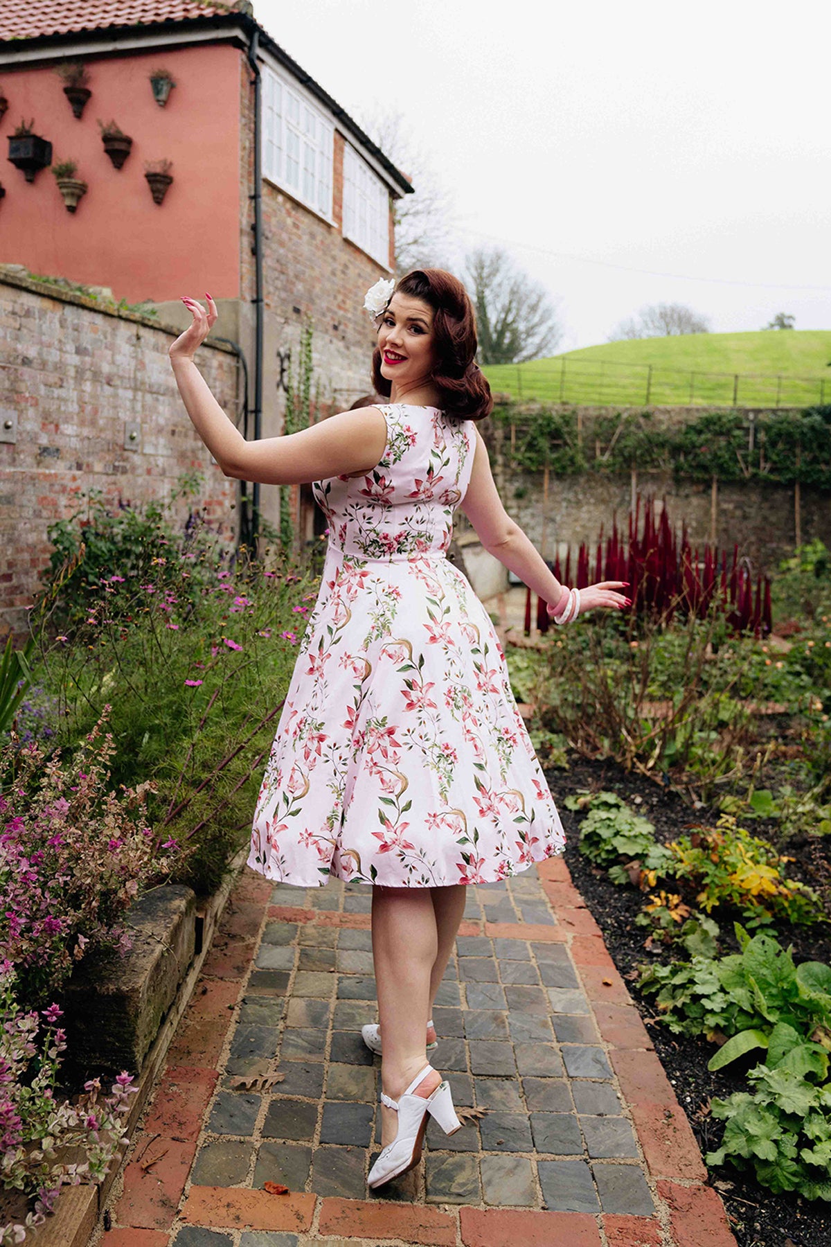 Hearts__Roses_BEATRIX_50s_FLORAL_Vintage_Blueten_Blooms_Retro_Swing_Dress_KLEID-3