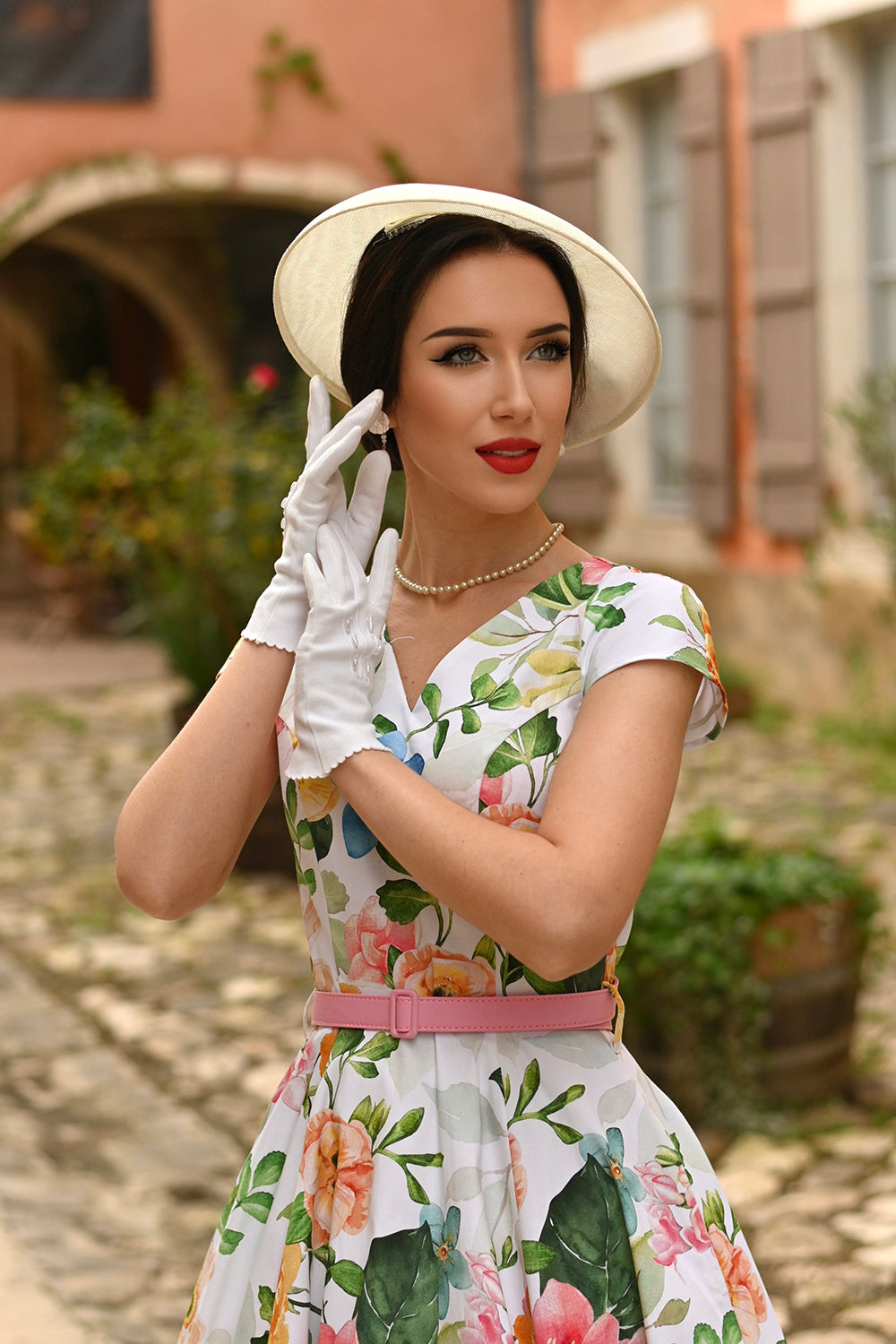 Hearts__Roses_LOTTIE_ROSES_Vintage_Floral_Rosen_V-Neck_Swing_Dress_KLEID_-_Weiss-4