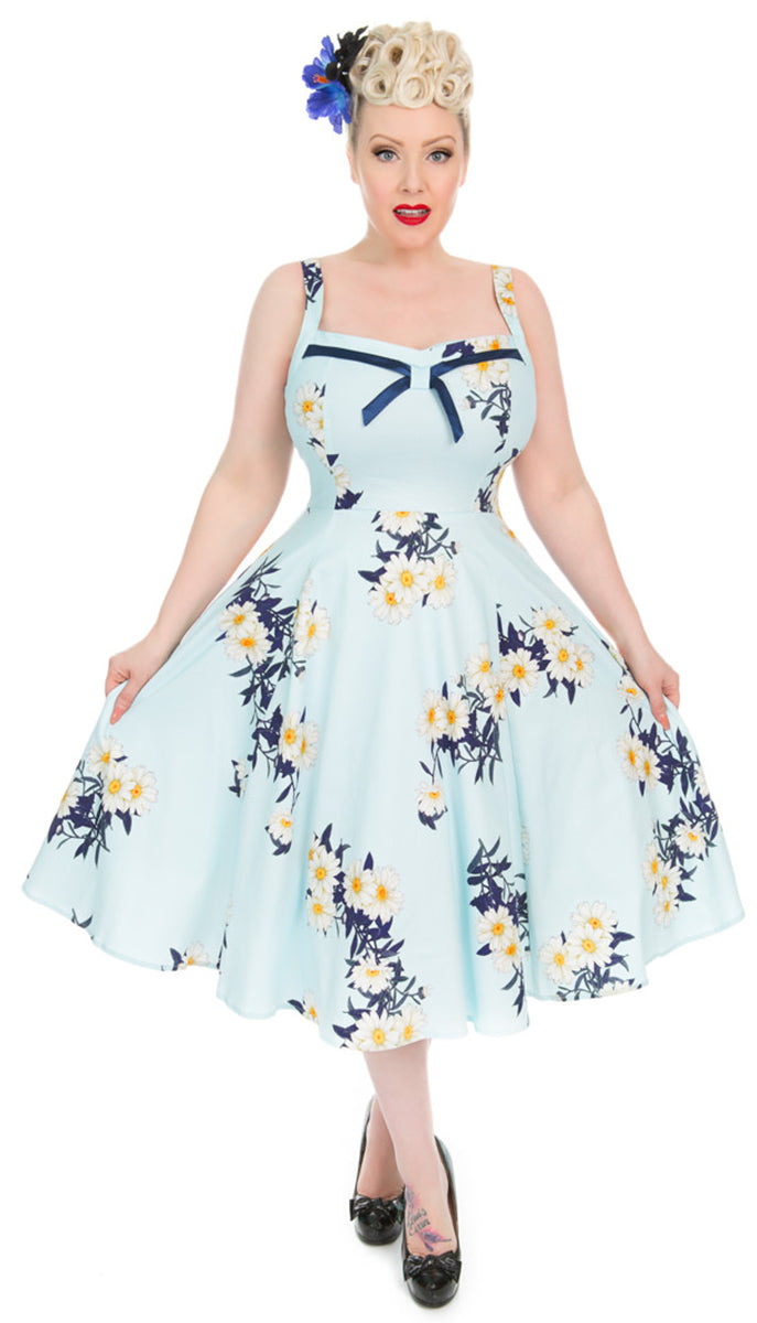 Hearts_and_Roses_BLUE_DAISY_Vintage_Floral_GaeNSEBLUME_Traeger_Swing_Dress_KLEID-1