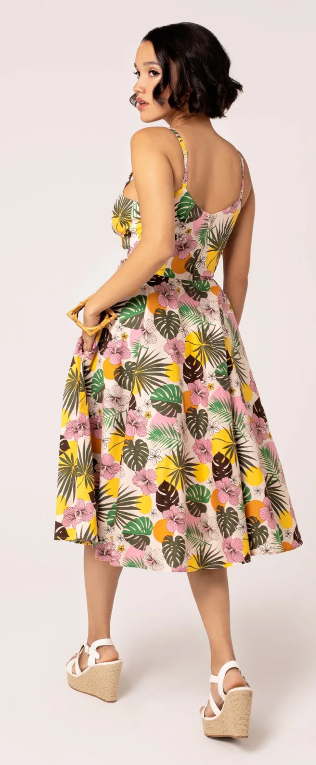 Hell_Bunny_BENITA_PALM_Vintage_TROPICAL_Palmen_Hibiscus_Tiki_Traeger_50s_SWING_DRESS_Kleid-4