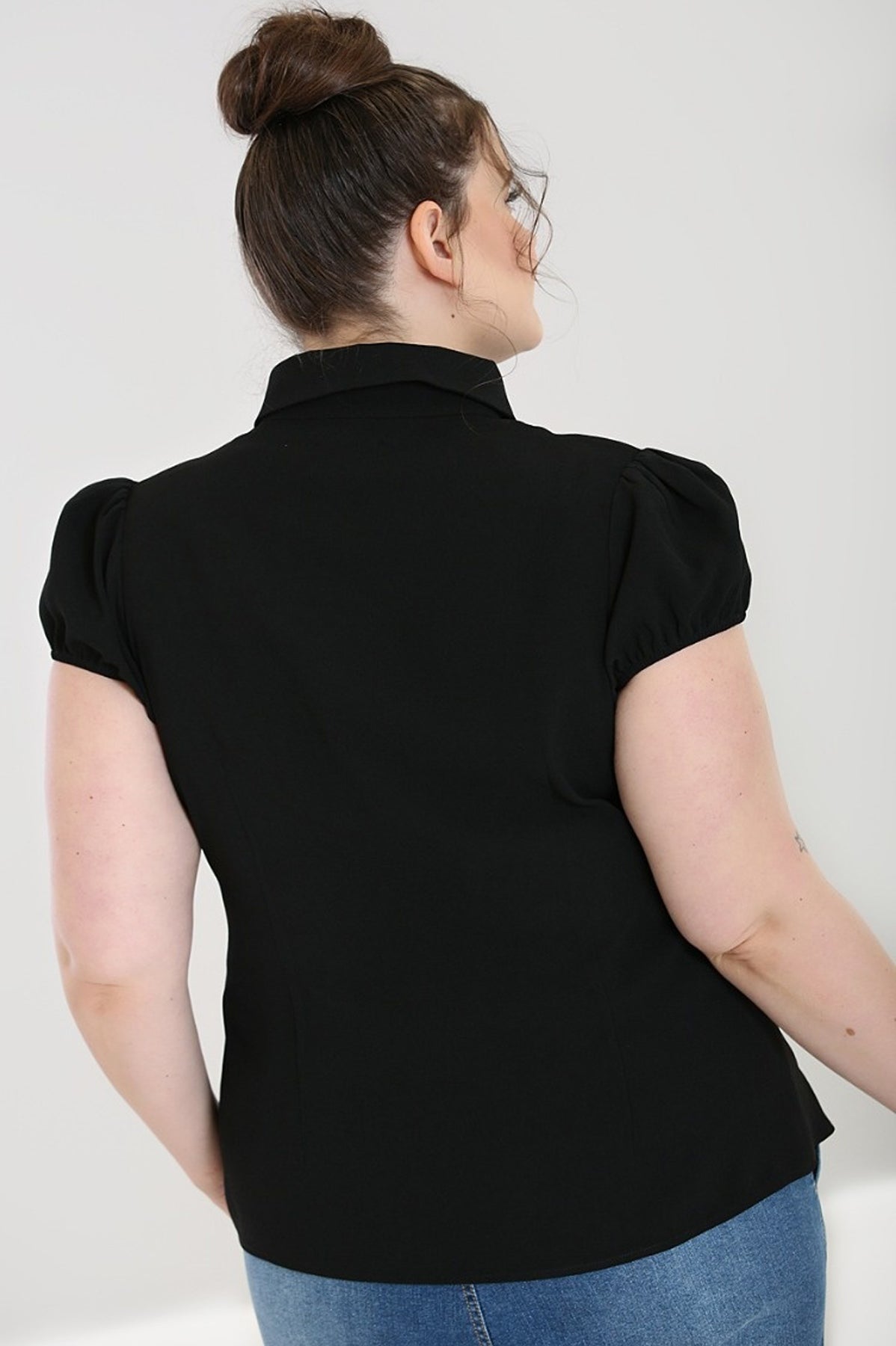 Hell_Bunny_CHERRY_BONBON_50s_Stickerei_PETER_PAN_Kurzarm_BLUSE_Plus_Size_killer_kirsche_3