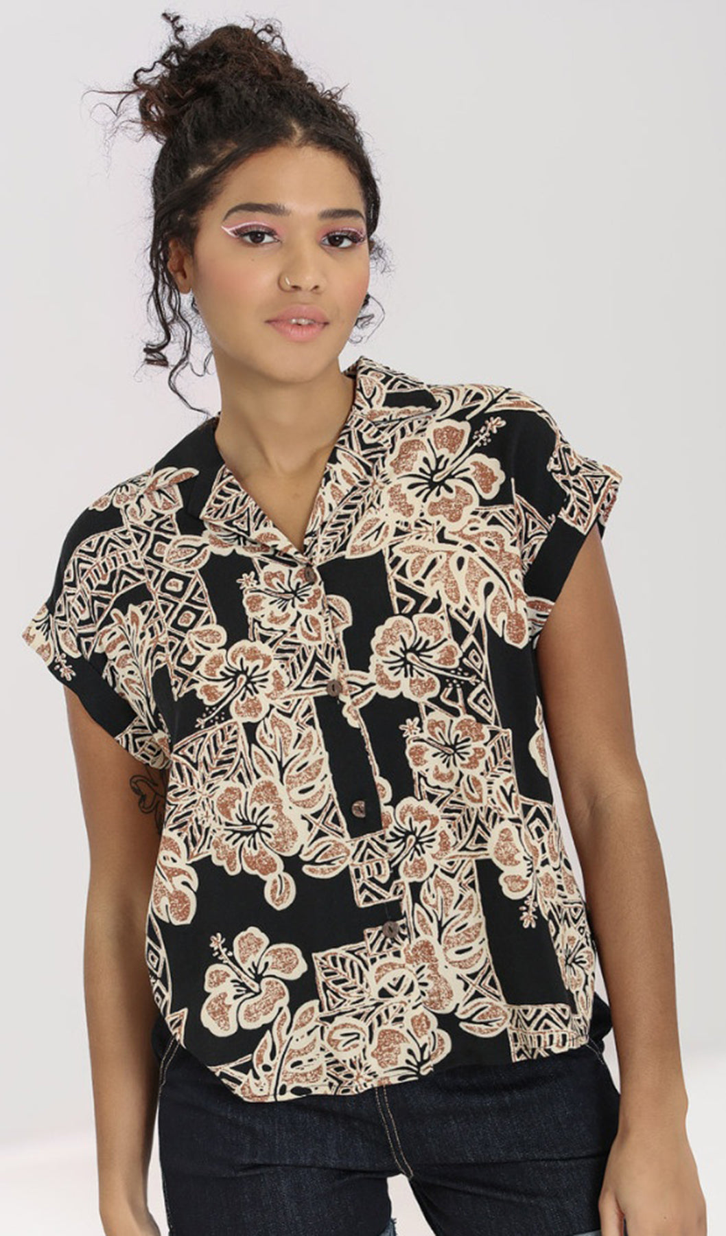 Hell_Bunny_DOMINIQUE_Vintage_HIBISKUS_Buttoned_Kurzarm_HAWAII_Bluse_Shirt_killer_kirsche_16HnxClLWvtj2f