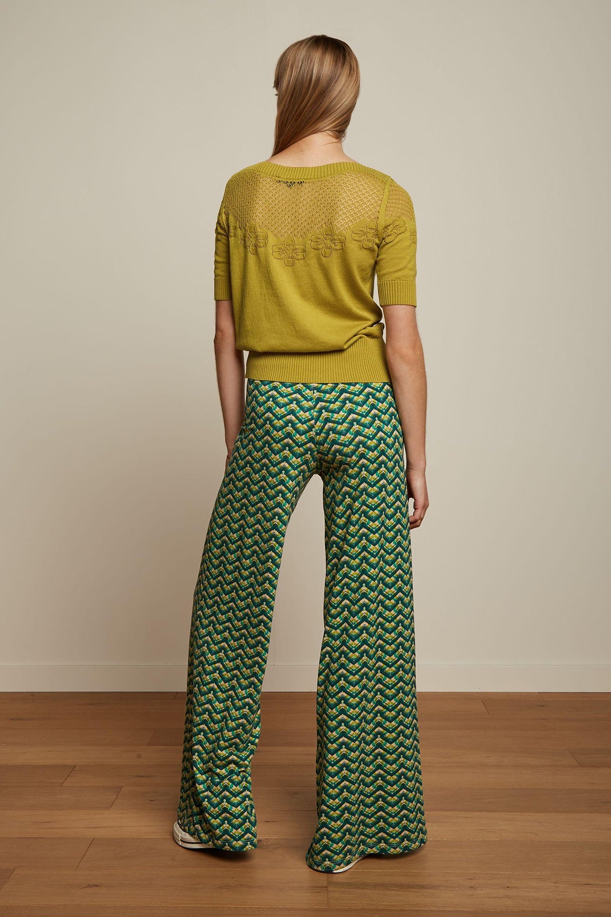 King_Louie_AUDREY_KNIT_BONET_Vintage_Lochmuster_Kurzarm_STRICK_SHIRT_-_Koi_Yellow_Killer_Kirsche-6