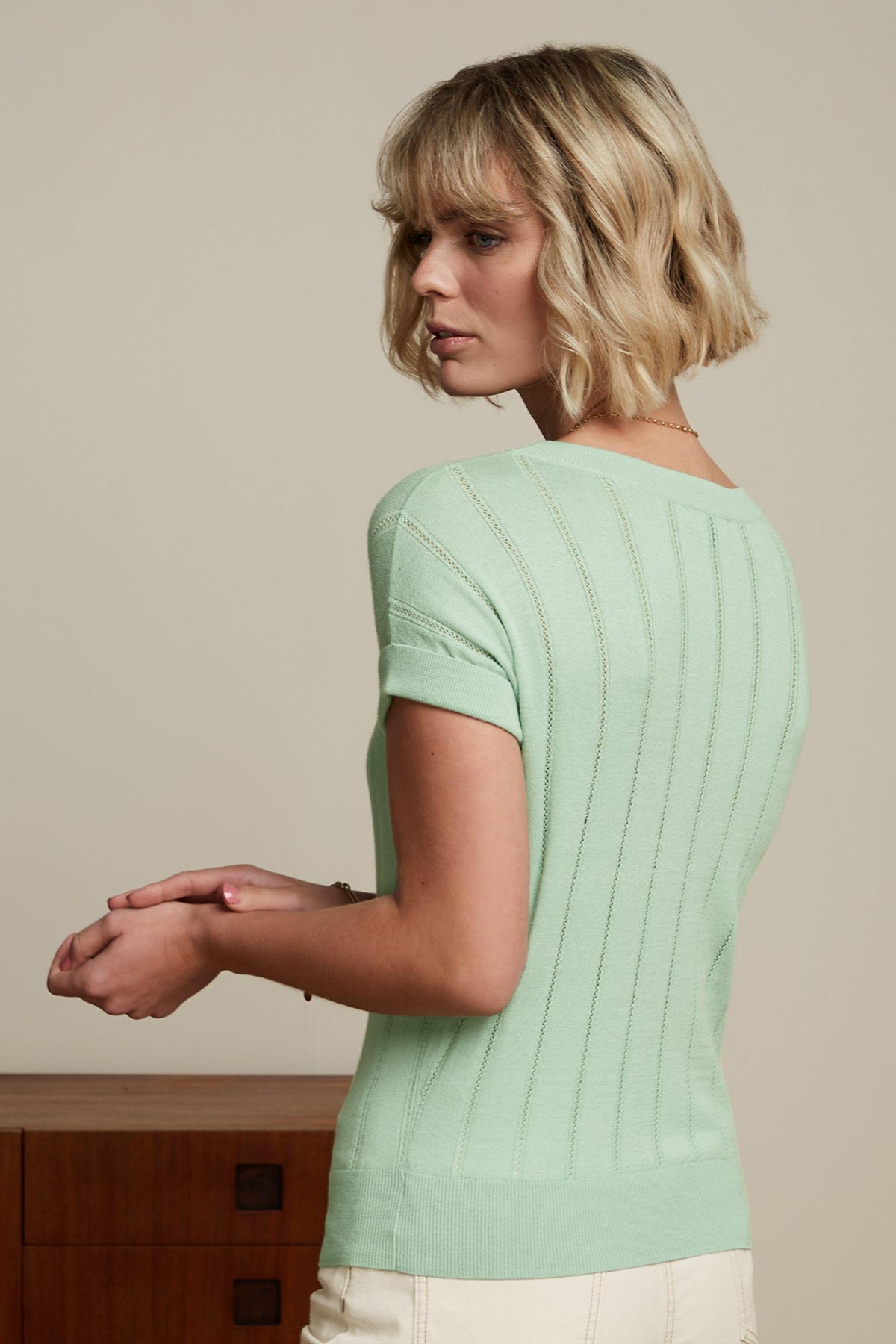 King_Louie_BOATNECK_ORCHID_Lochmuster_FLORAL_Kurzarm_FEINSTRICK_SHIRT_Oberteil_Killer_Kirsche-3IeYhJCVpMplvR