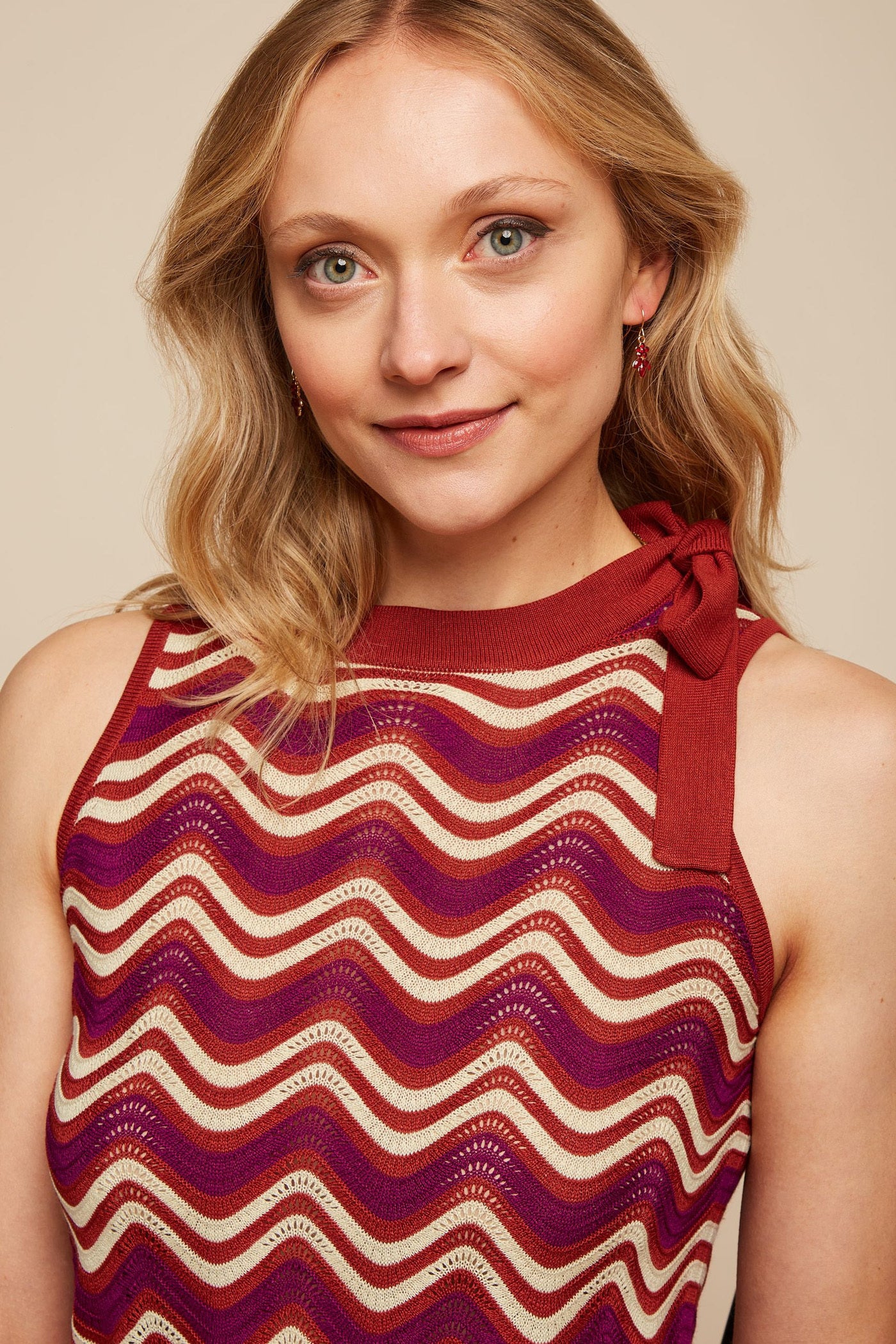 King_Louie_BOW_TOP_GROOVELAND_Vintage_AJOUR_Wellen_Schluppen_STRICK_Oberteil_TOP_-_Umbre-1