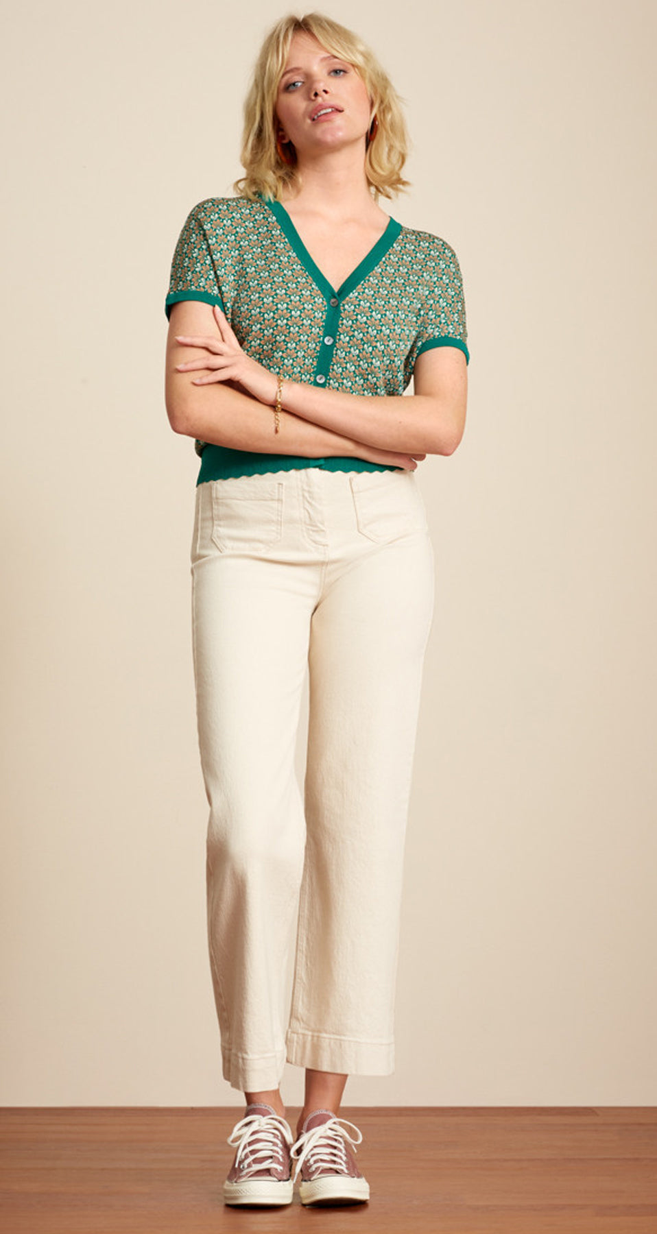 King_Louie_Balea_Button_50s_FEINSTRICK_Kurzarm_V-Neck_SHIRT_Oberteil_killer_kirsche_2