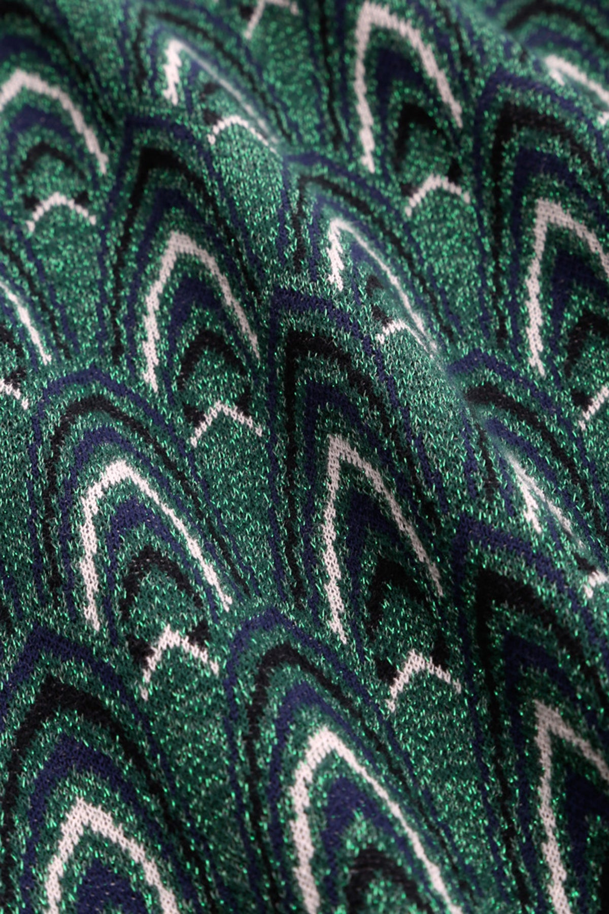 King_Louie_CARDI_CRAFT_Retro_JACQUARD_Rundhals_Langarm_CARDIGAN_Strickjacke_killer_kirsche_5