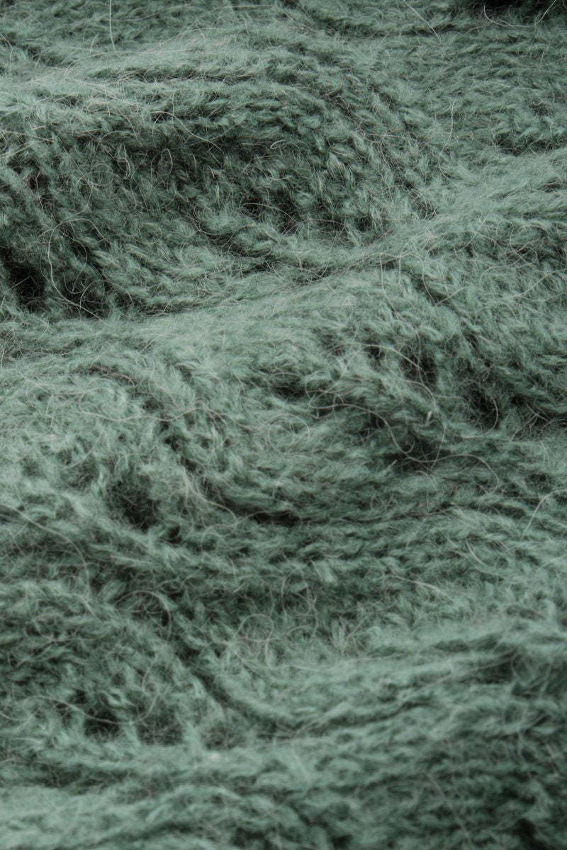 King_Louie_CARDI_VALLINA_Langarm_LOCHMUSTER_Strickjacke_CARDIGAN_Gruen-4