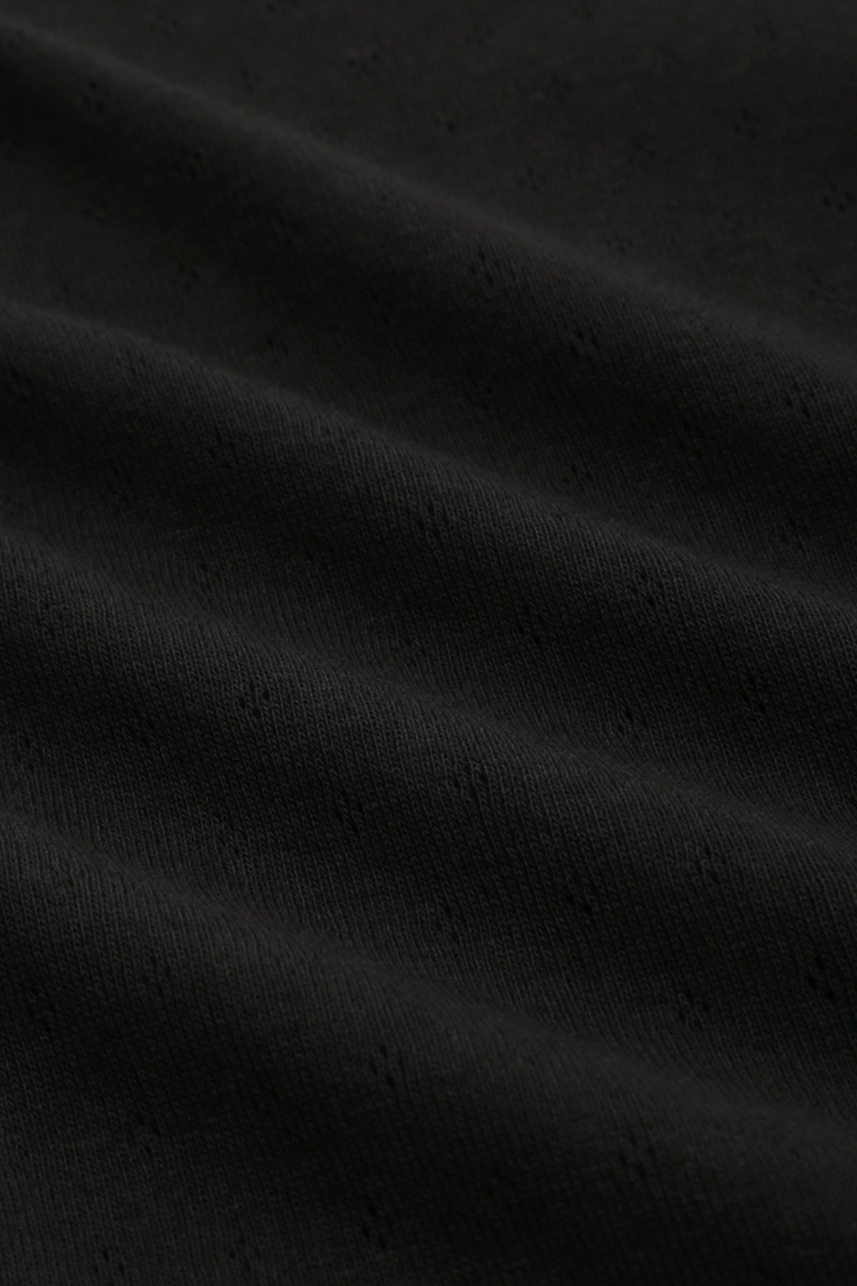 King_Louie_CARICE_DORSET_AJOUR_Lochmuster_Langarm_SHIRT_Oberteil_Schwarz_killer_kirsche_4