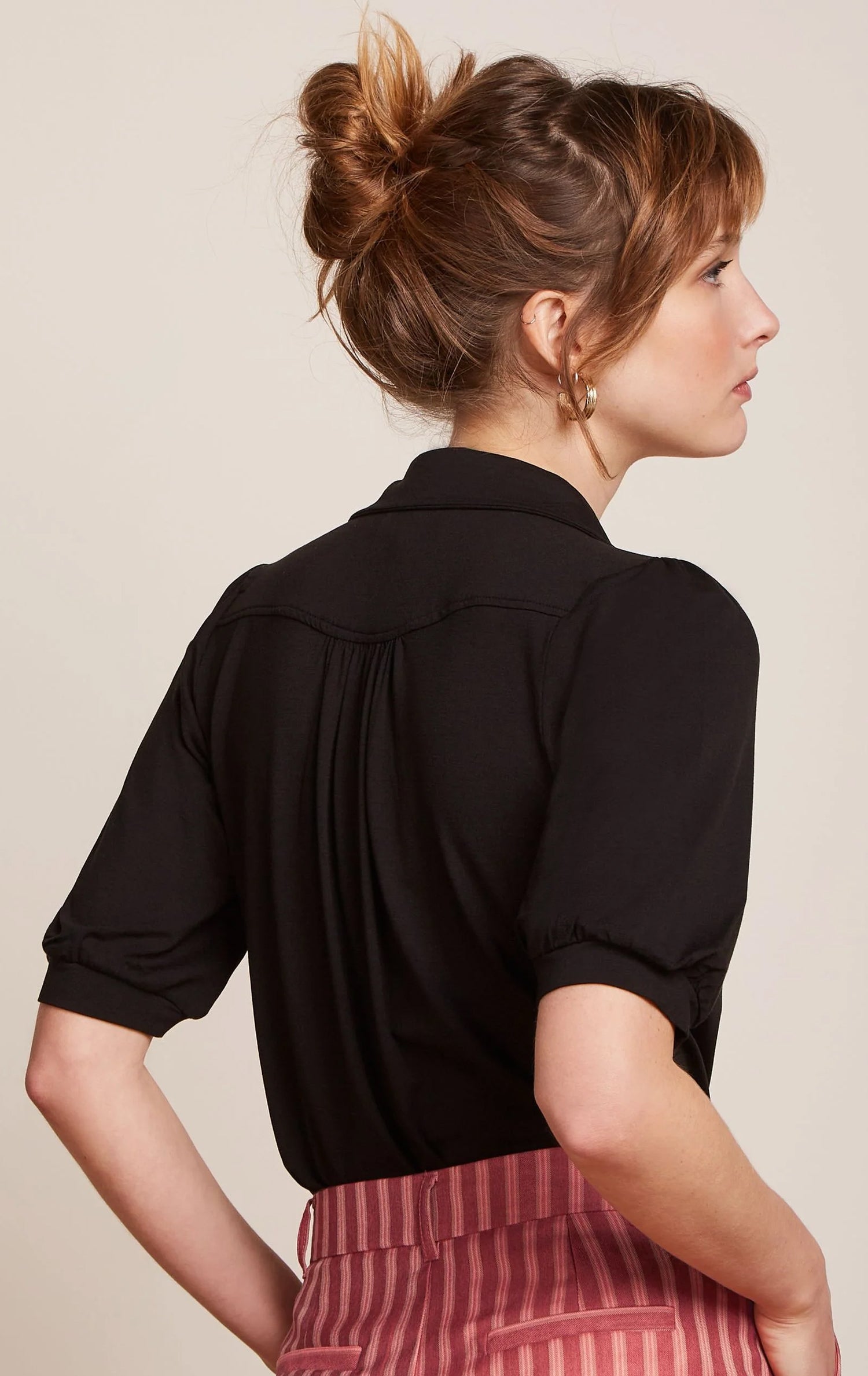 King_Louie_CARINA_PLAIN_Vintage_BASIC_Viscose_Light_Halbarm_BLUSE_Oberteil_Blouse_-_Schwarz-2