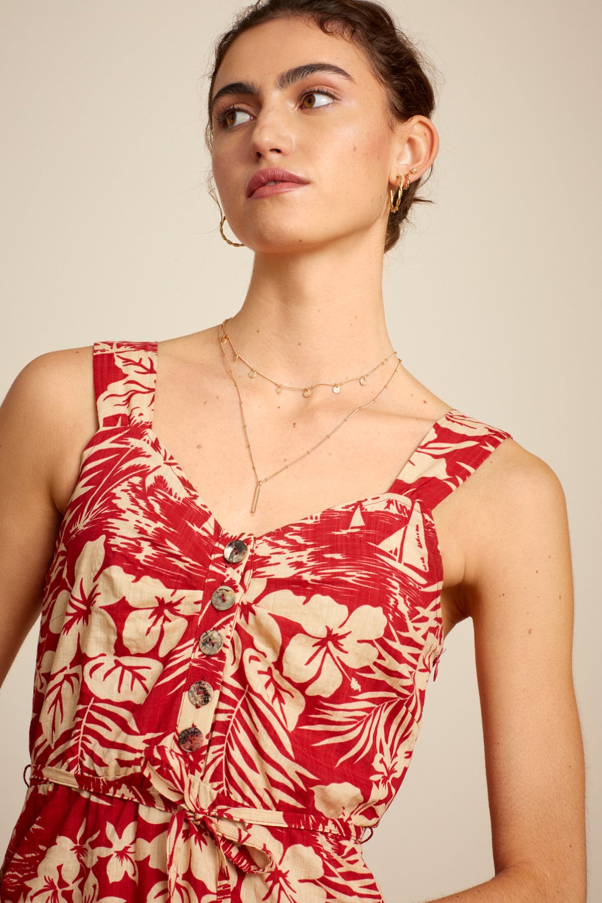 King_Louie_CARINE_CARAMBOLA_Tropical_HIBISKUS_Traeger_A-LINIE_DRESS_Kleid_Killer_Kirsche-2Jh0GtHYdZNDHI