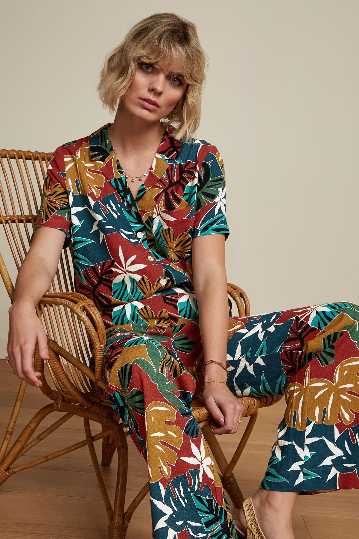King_Louie_ELLA_MOCA__Tropical_Hibiskus_PALMEN_Kurzarm_BLUSE_Hawaii_Hemd_killer_kirsche_1
