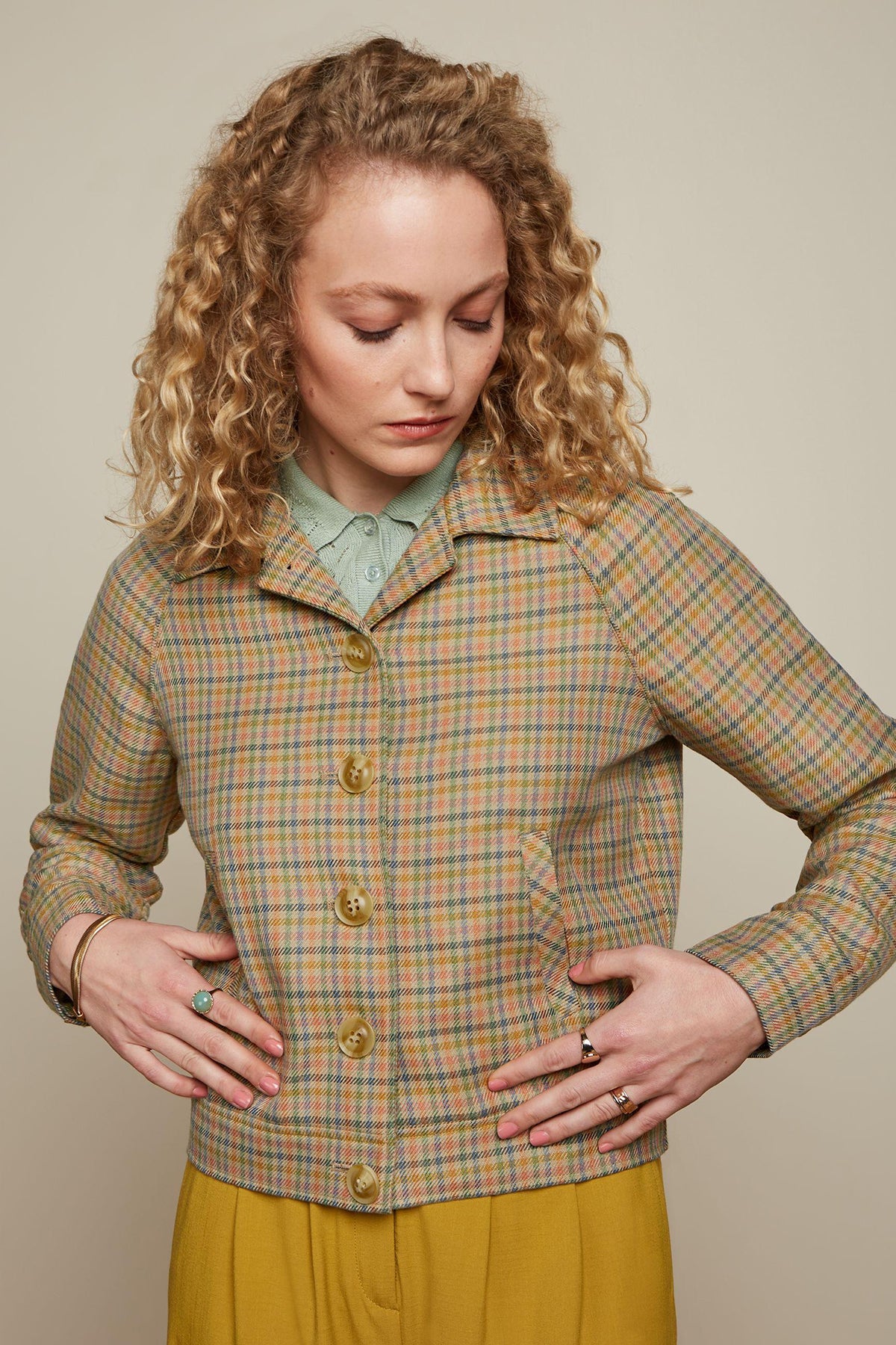 King_Louie_ELLA_SIREN_CHECK_Retro_PEPITA_Knoepfe_Karomuster_BASEBALL_JACKET_Killer_Kirsche-15TK6Y8vOQE8gY