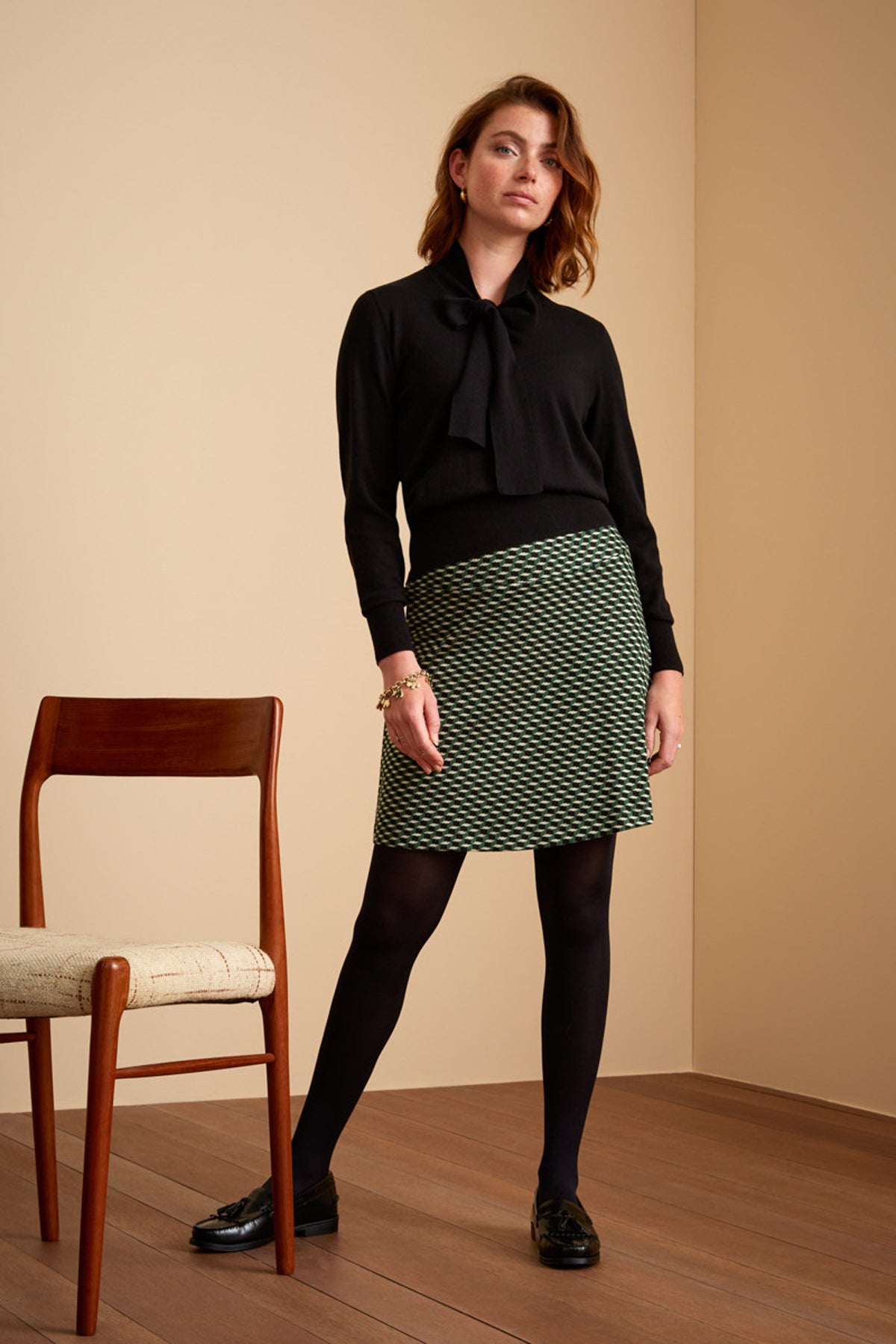 King_Louie_ELLEN_Vintage_BOW_TOP_Langarm_FEINSTRICK_Oberteil_Pullover_Schwarz_killer_kirsche_3