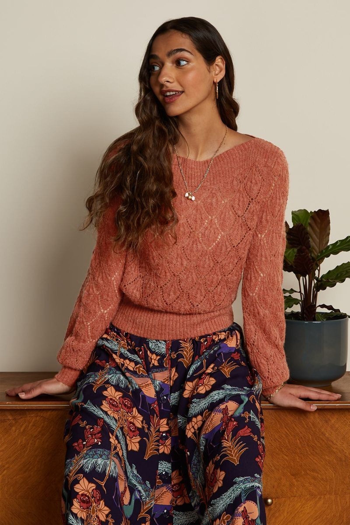 King_Louie_ERIN_BELL_TOSCA_Lochmuster_ALPAKA_Langarm_PULLOVER_Oberteil_-_Spicy_Brown_killer_kirsche_1