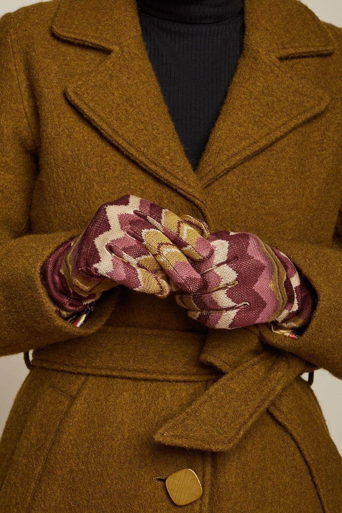 King_Louie_GLOVE_SHAKIN_JACQUARD_Muster_ZICK-ZACK_Fingerhandschuh_killer_kirsche_11bq4HDpuHbtvF