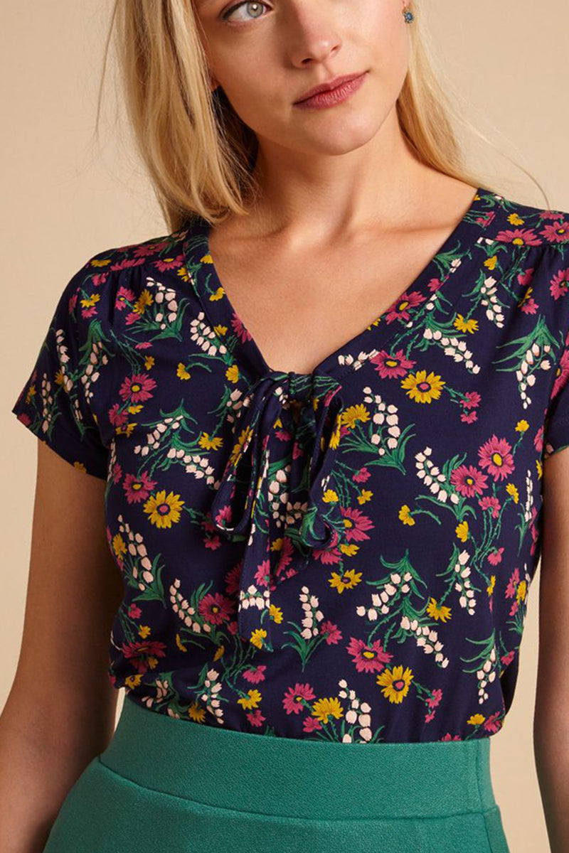 King_Louie_GOLDIE_VALLEY_Vintage_BLUMEN_Floral_V-Neck_SHIRT_Oberteil-2