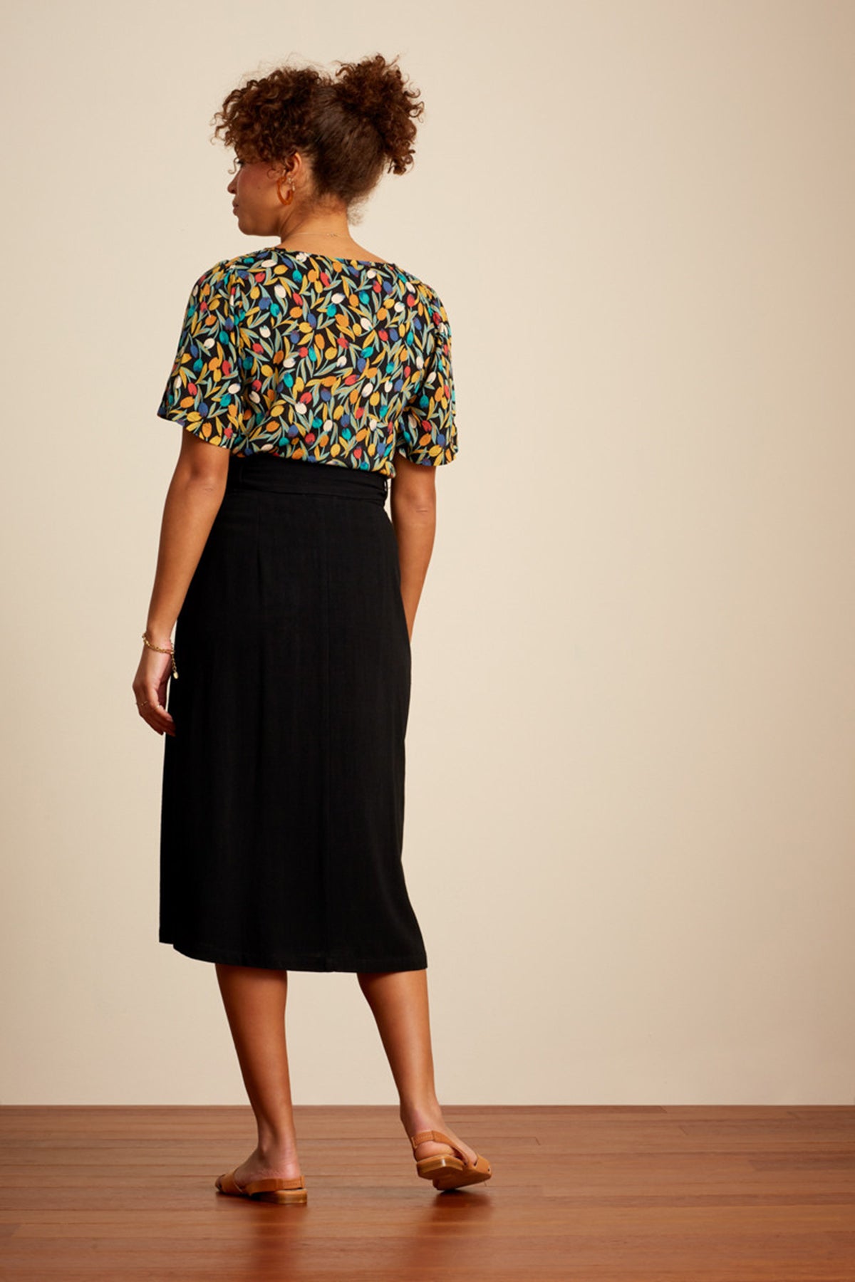 King_Louie_LOLA_HOOPER_Vintage_HIGH_WAIST_Buttton_A-Linie_SKIRT_Rock_Schwarz_Killer_Kirsche-4