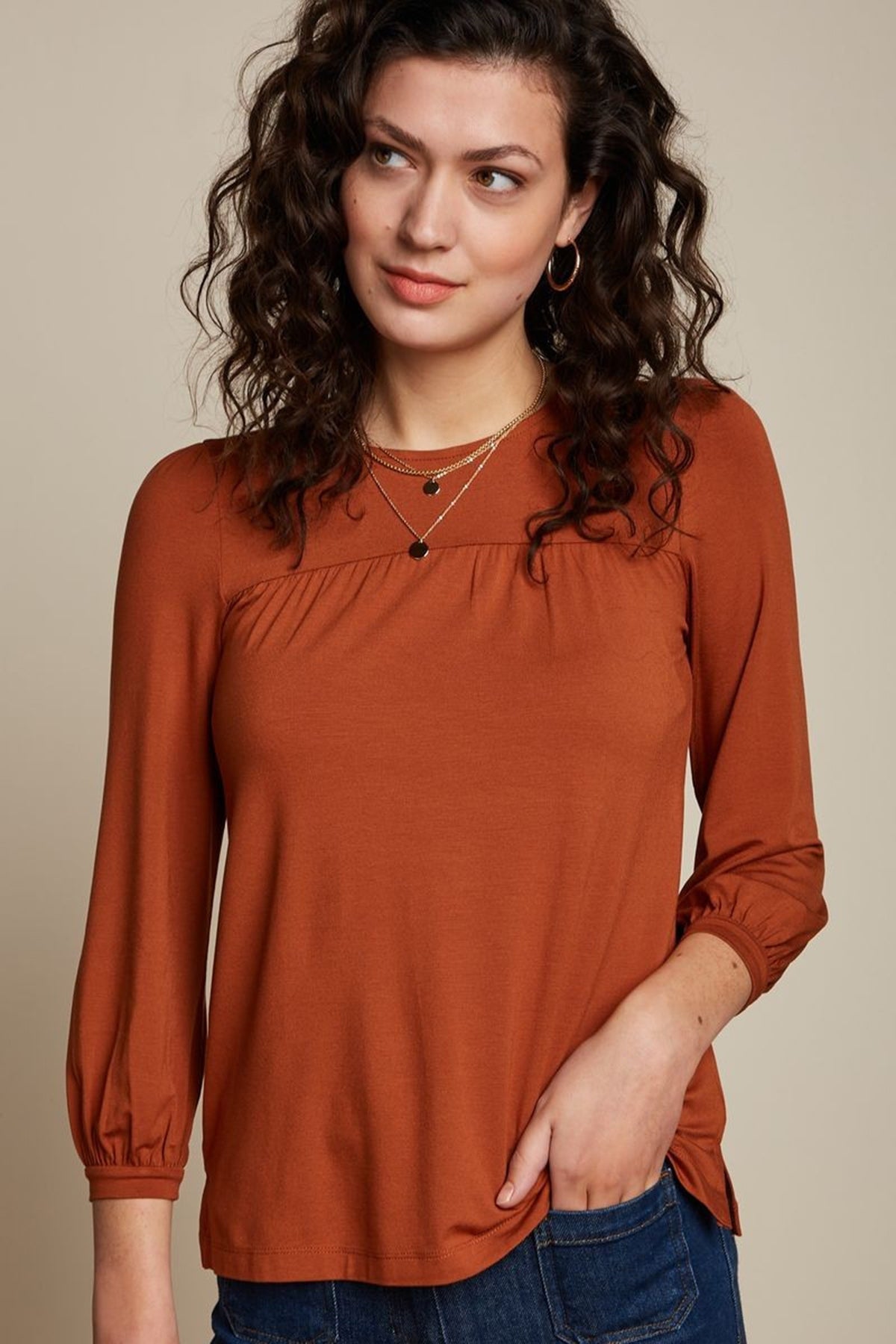 King_Louie_LUELLA_LIGHT_Retro_BASIC_Langarm_SHIRT_Oberteil_-_Cognac_Orange_killer_kirsche