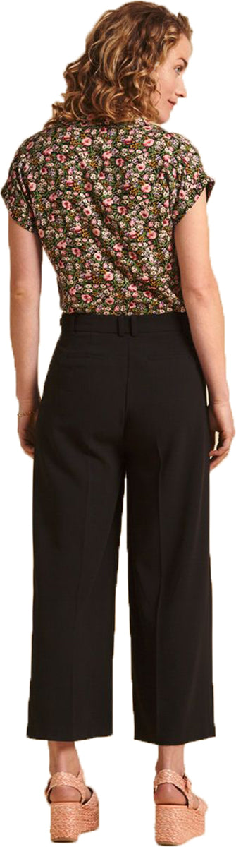 King_Louie_ODYSSEY_Vintage_FLORAL_Kurzarm_KNOT_BLOUSE_V-Neck_Bluse-3