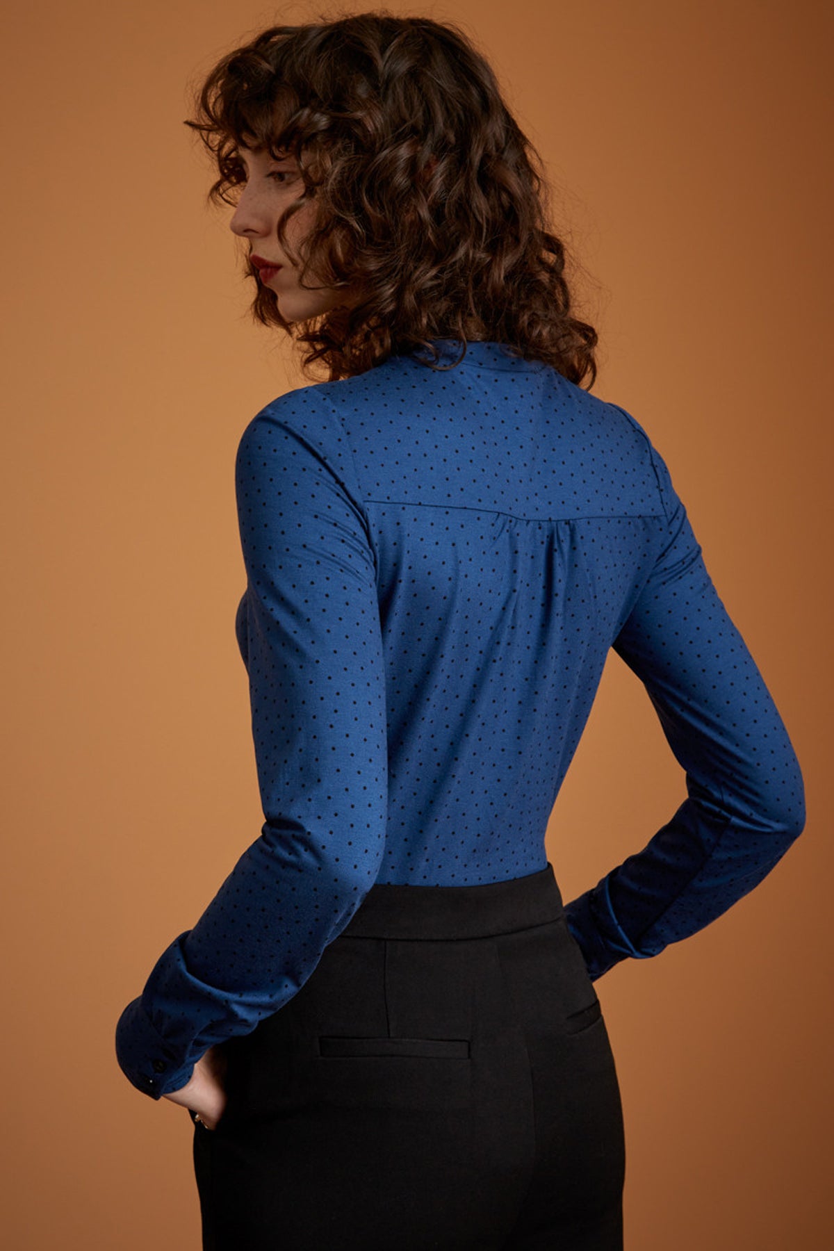 King_Louie_OLIVIA_Little_POLKA_DOTS_Punkte_50s_Langarm_BLOUSE_Schluppenbluse_killer_kirsche_3ItU9ukjD7E36f