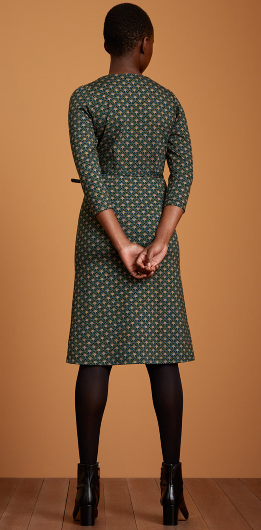King_Louie_POLLY_LONG_BRIOCHE_Vintage_JACQUARD_Rundhals_A-LINIE_DRESS_Kleid_killer_kirsche_5