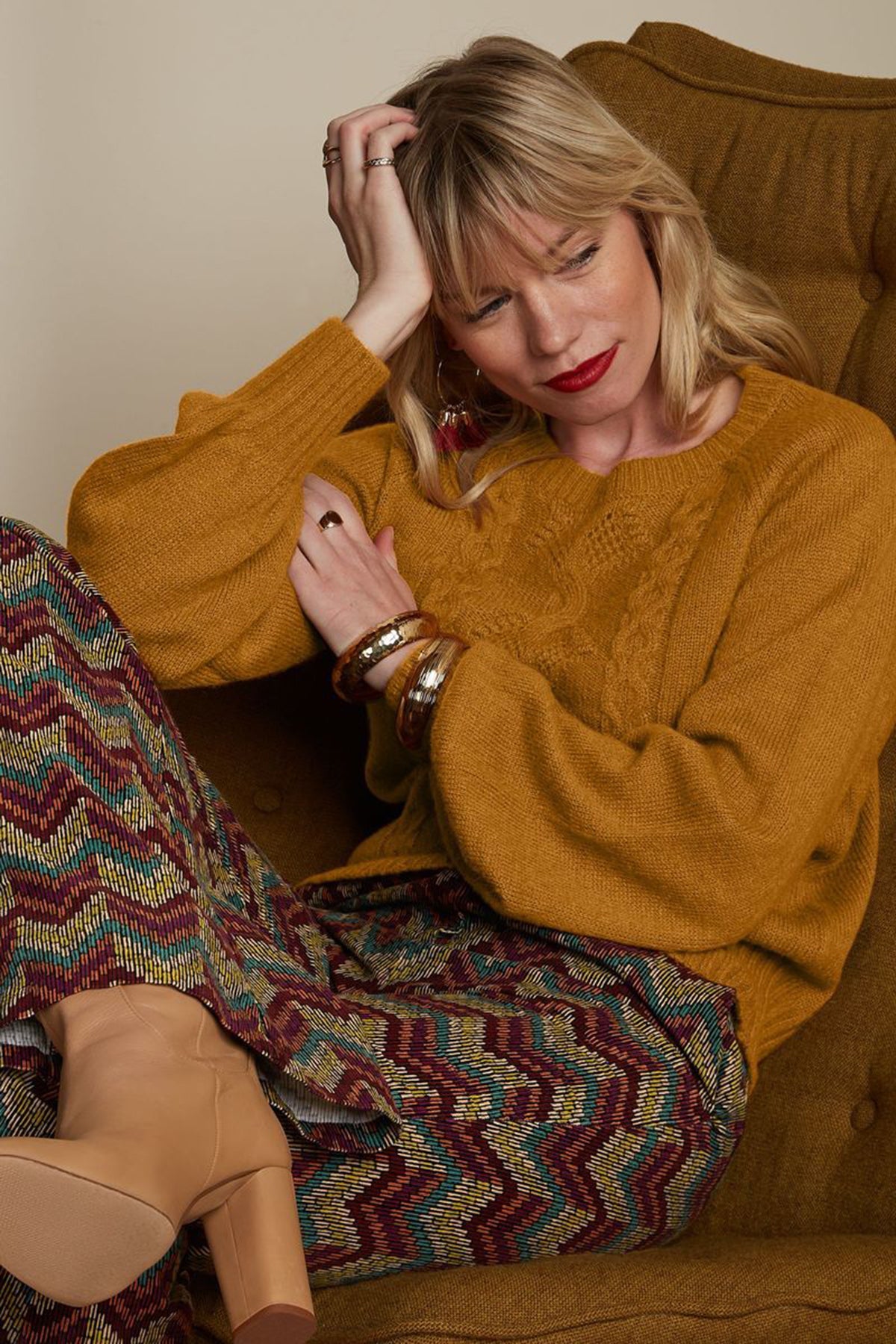 King_Louie_RAGLAN_TOP_ATLANTIS_Vintage_KNITTED_Ballonaermel_PULLOVER_-_Senfgelb_Killer_Kirsche-2HJoXjgCstx1WK