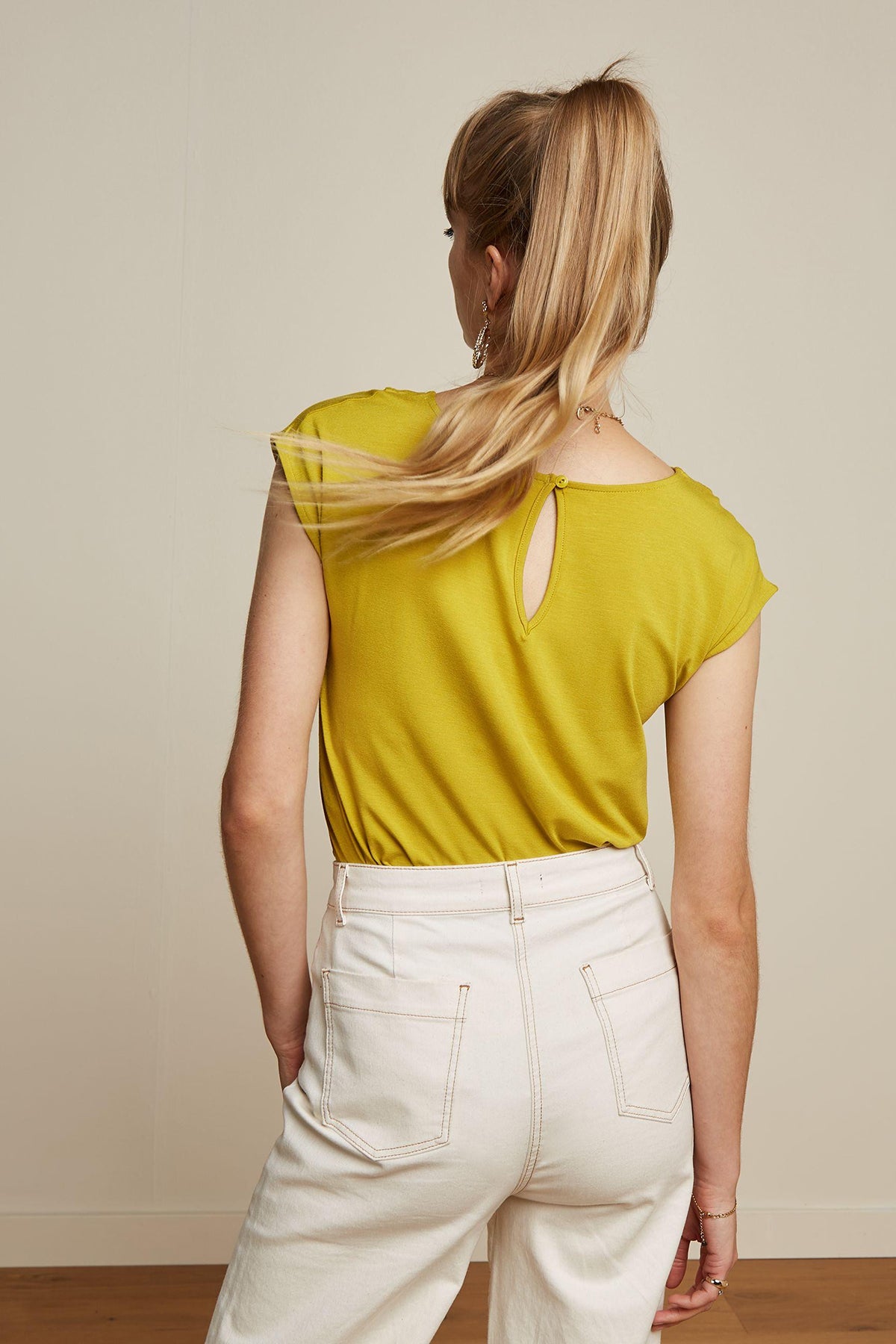 King_Louie_SHIRLEY_PLAINLIGHT_Top_Vintage_SHIRT_-_Spring_Yellow_killer_kirsche__2Xv4QUUTar8Pi5