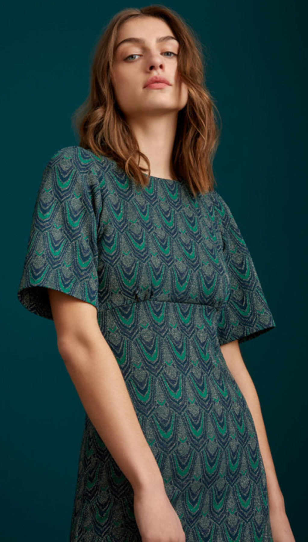 King_Louie_UMA_CLEOPATRA_Vintage_JACQUARD_Kurzarm_Keyhole_Glitter_DRESS_Kleid_killer_kirsche_4yZbunDHAXRMRz
